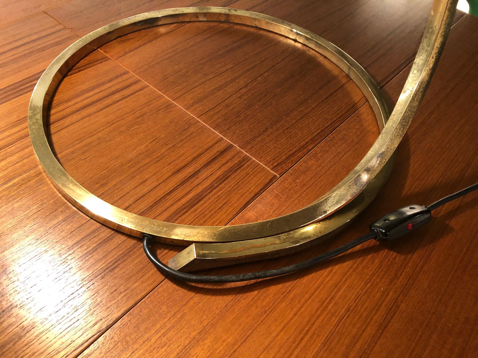 20th Century Tomasso Barbi Brass Leaf Table Lamp For Sale