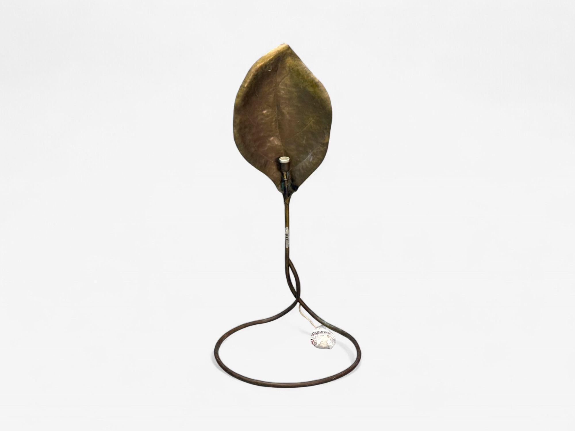 Tomasso Barbi, lampadaire en laiton patiné et feuilles de ginko, Italie, années 1970 en vente 2