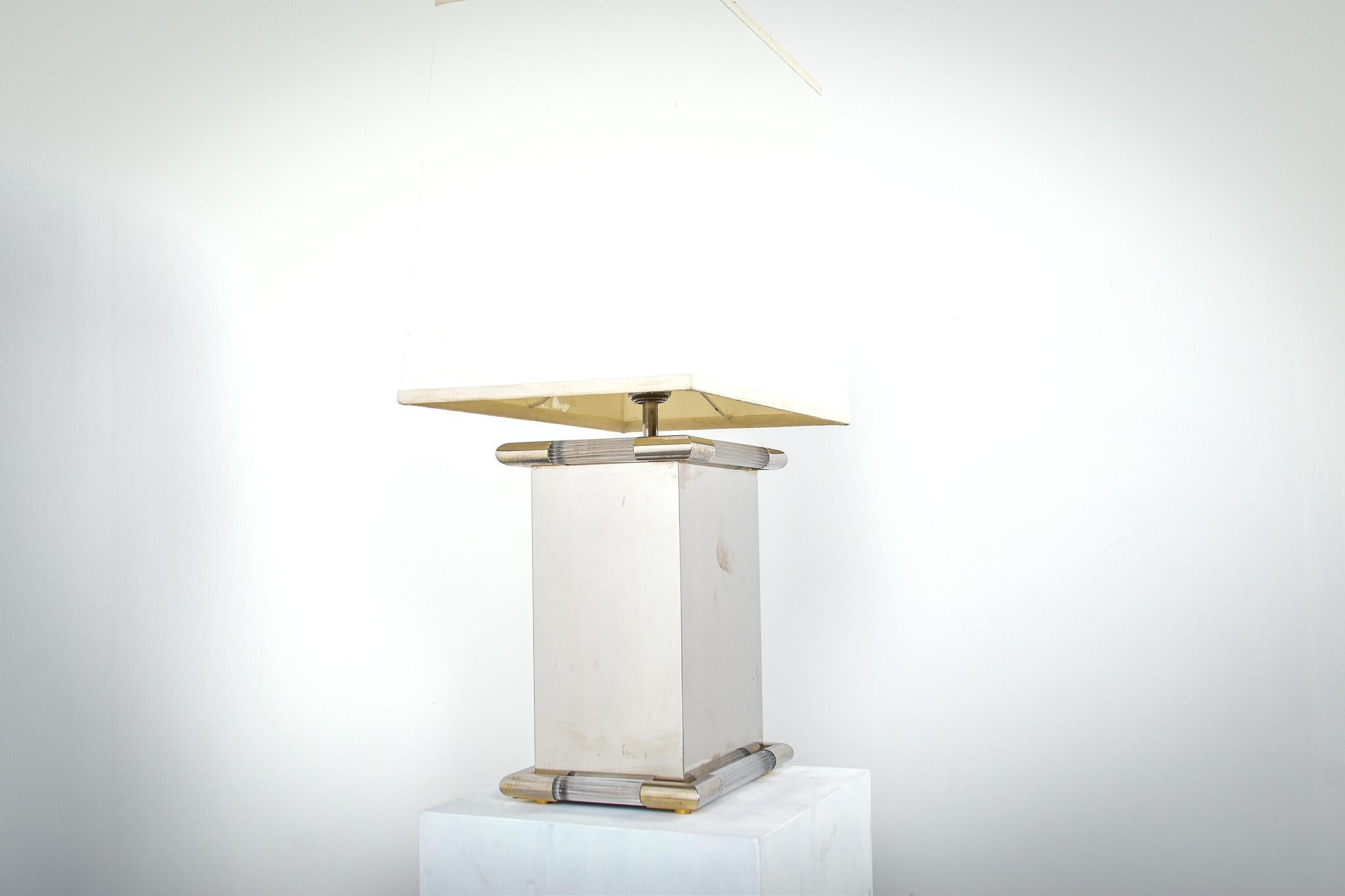 Tomasso Barbi polished steel and lucite table lamp In Good Condition For Sale In Ranst, BE