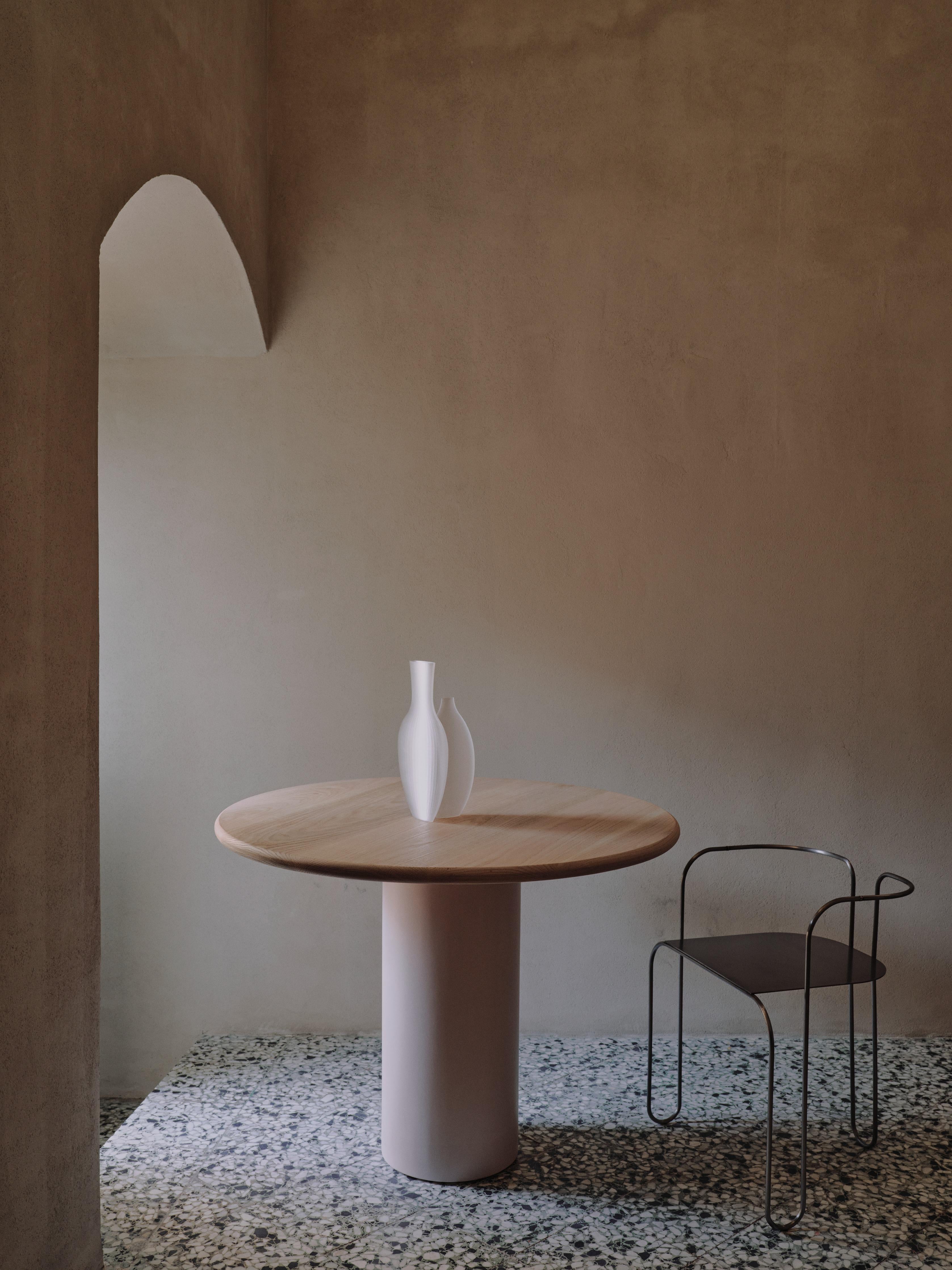 Espagnol Table de salle à manger en microciment Tomasso par Marlot Baus en vente