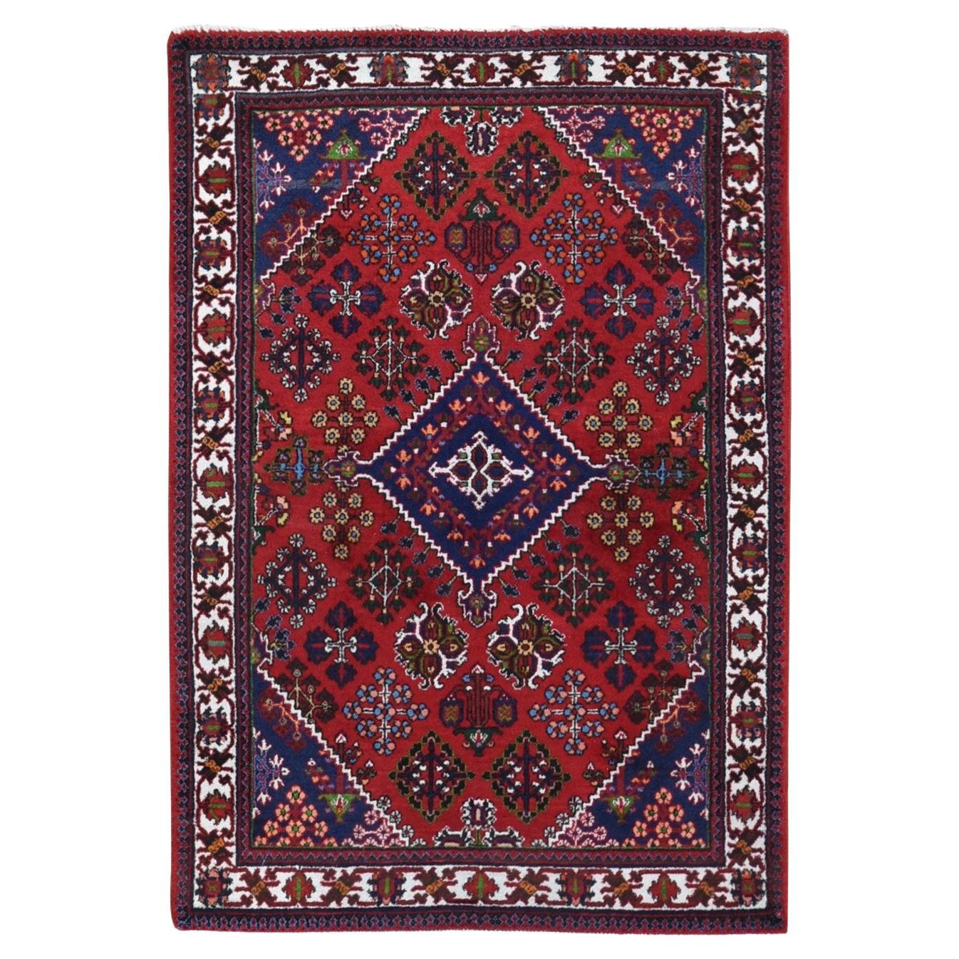 Tapis persan Joshogan semi-ancien rouge tomate, à poils complets, noué à la main, en pure laine