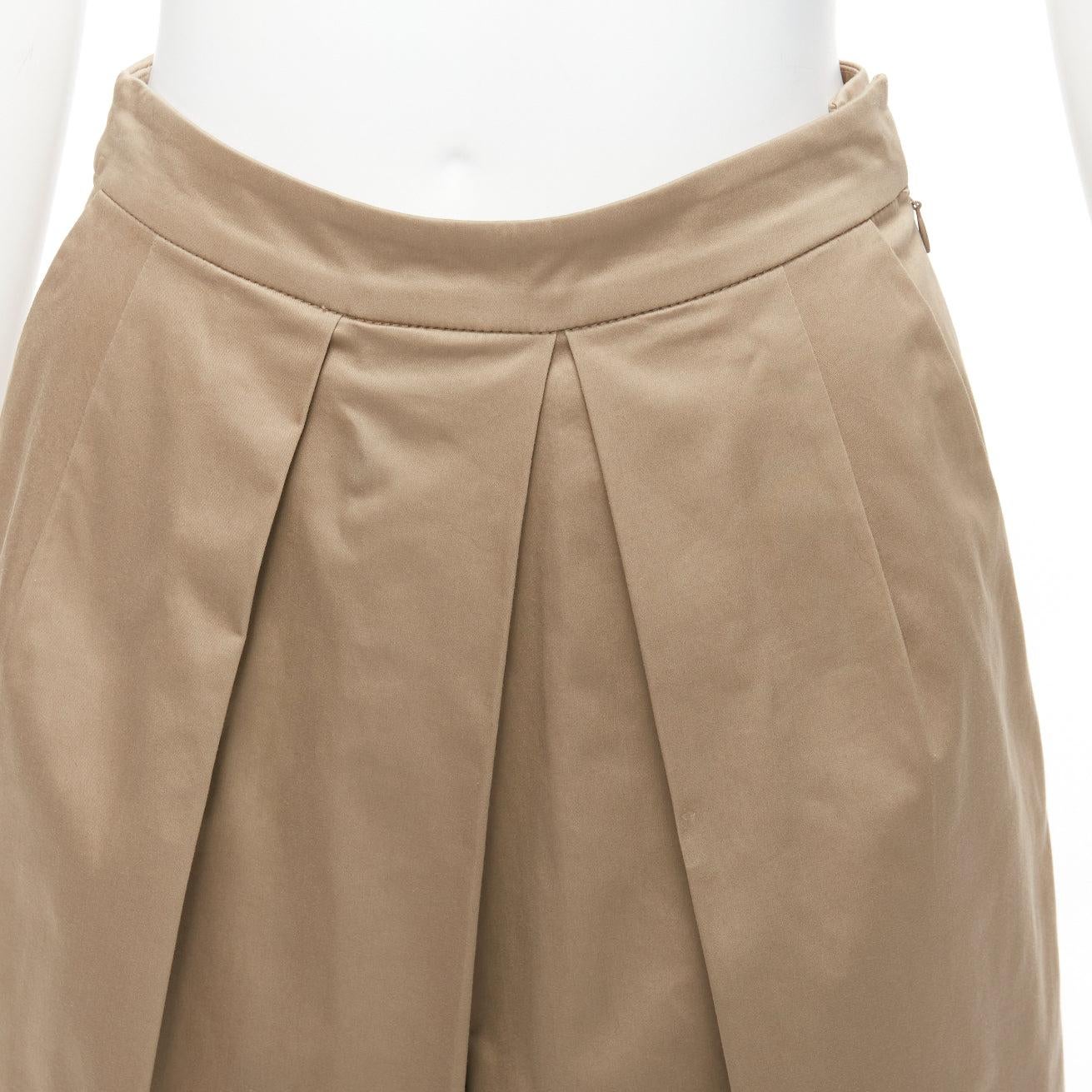 TOME 100% coated cotton tan brown pleated front wide leg pants US2 S
Reference: LNKO/A02281
Brand: Tome
Material: Cotton
Color: Beige
Pattern: Solid
Closure: Zip
Extra Details: Side zip. 2 pockets at back.
Made in: United