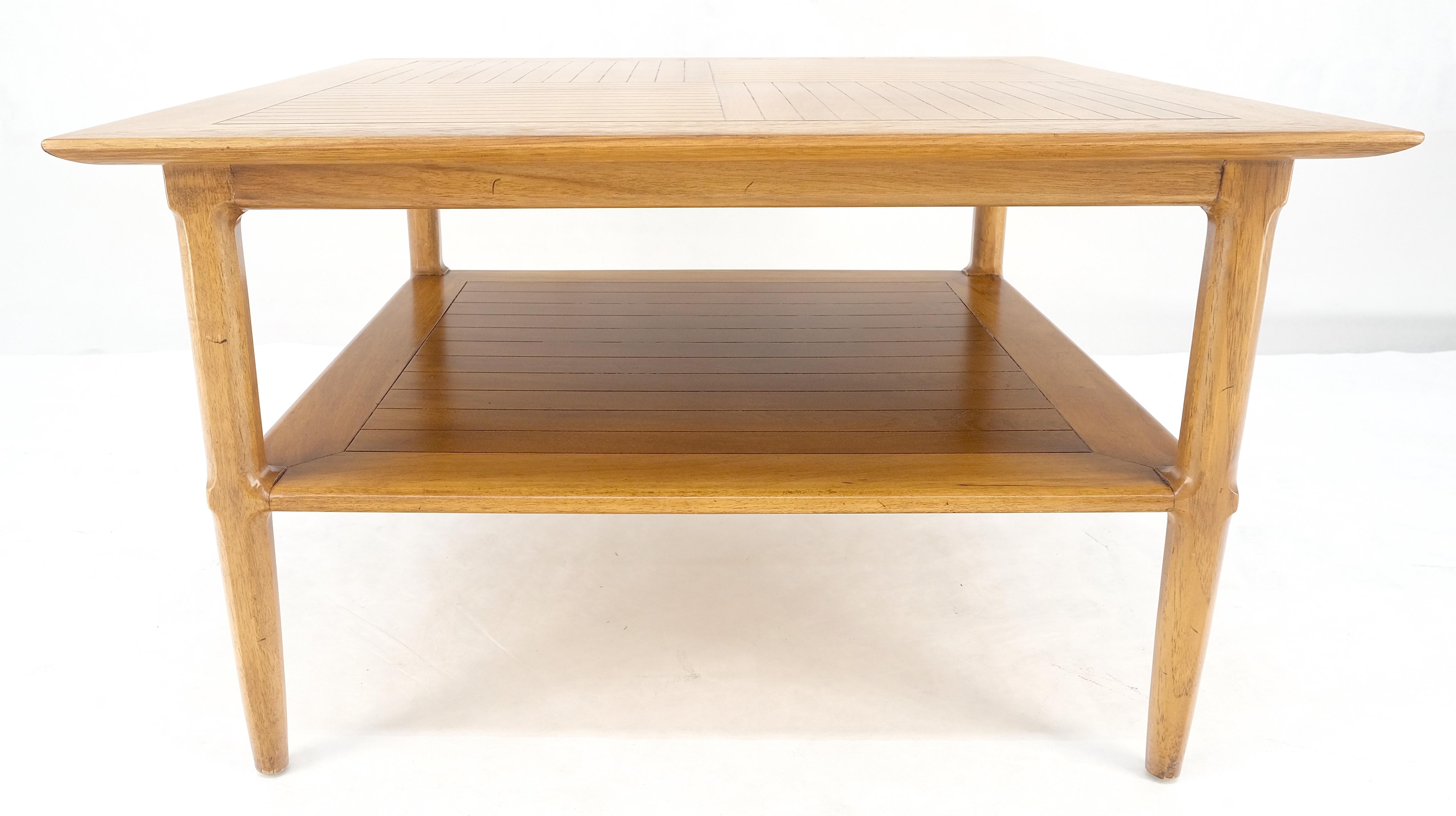 Tomlinson Blond Two Tier Large 32x32 Square Side End Occasional Table MINT In Excellent Condition For Sale In Rockaway, NJ