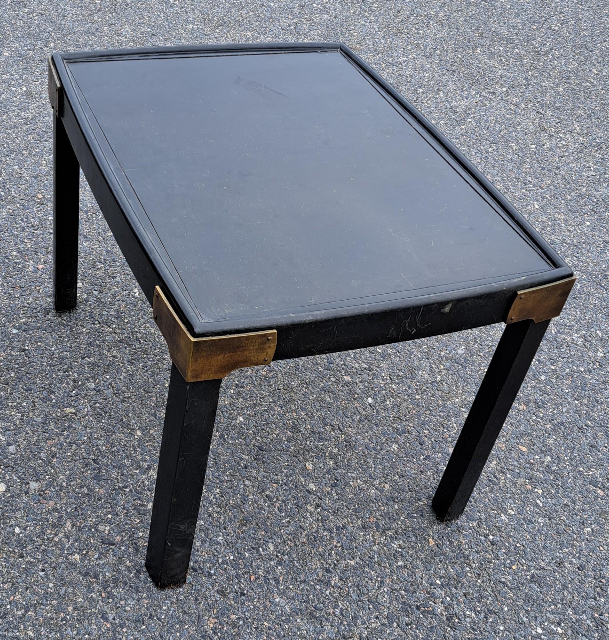 Colonial britannique Table basse/côté Tomlinson en ébène et laiton en vente
