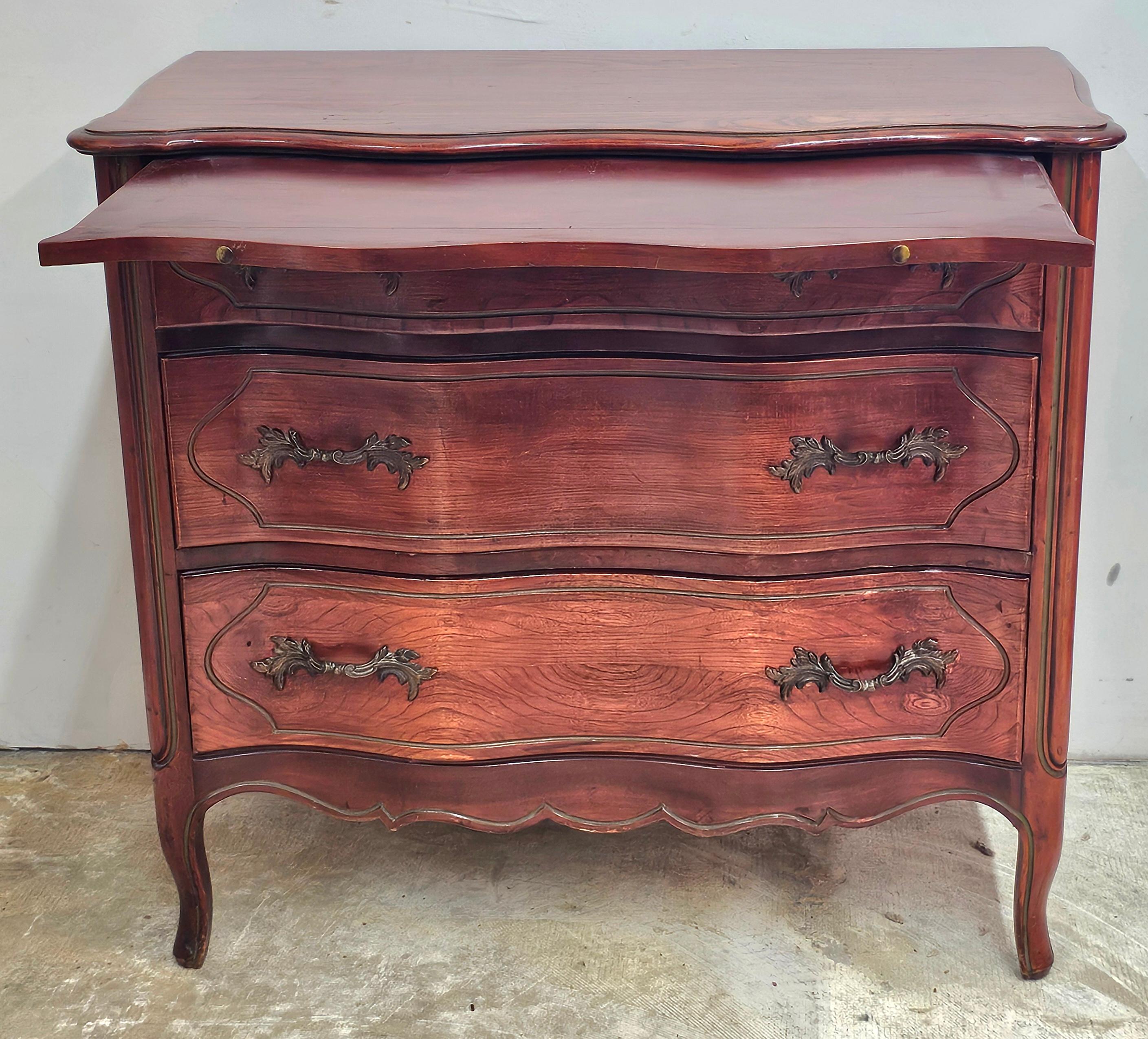 Americano Tomlinson Furniture Cassettiera provinciale in Oak del metà del secolo scorso in vendita
