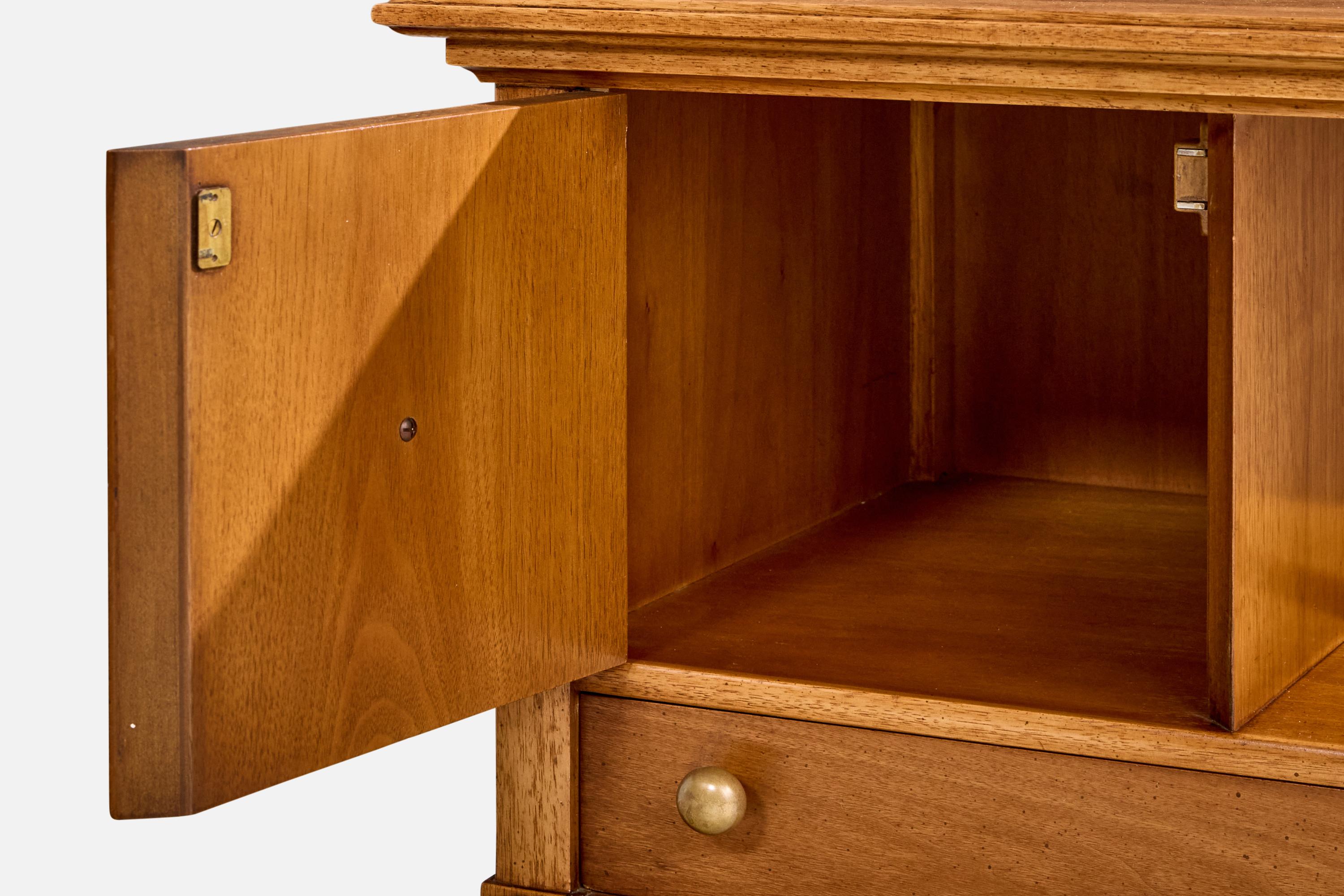 Meubles Tomlinson, tables de nuit, noyer, laiton, États-Unis, années 1950 en vente 3