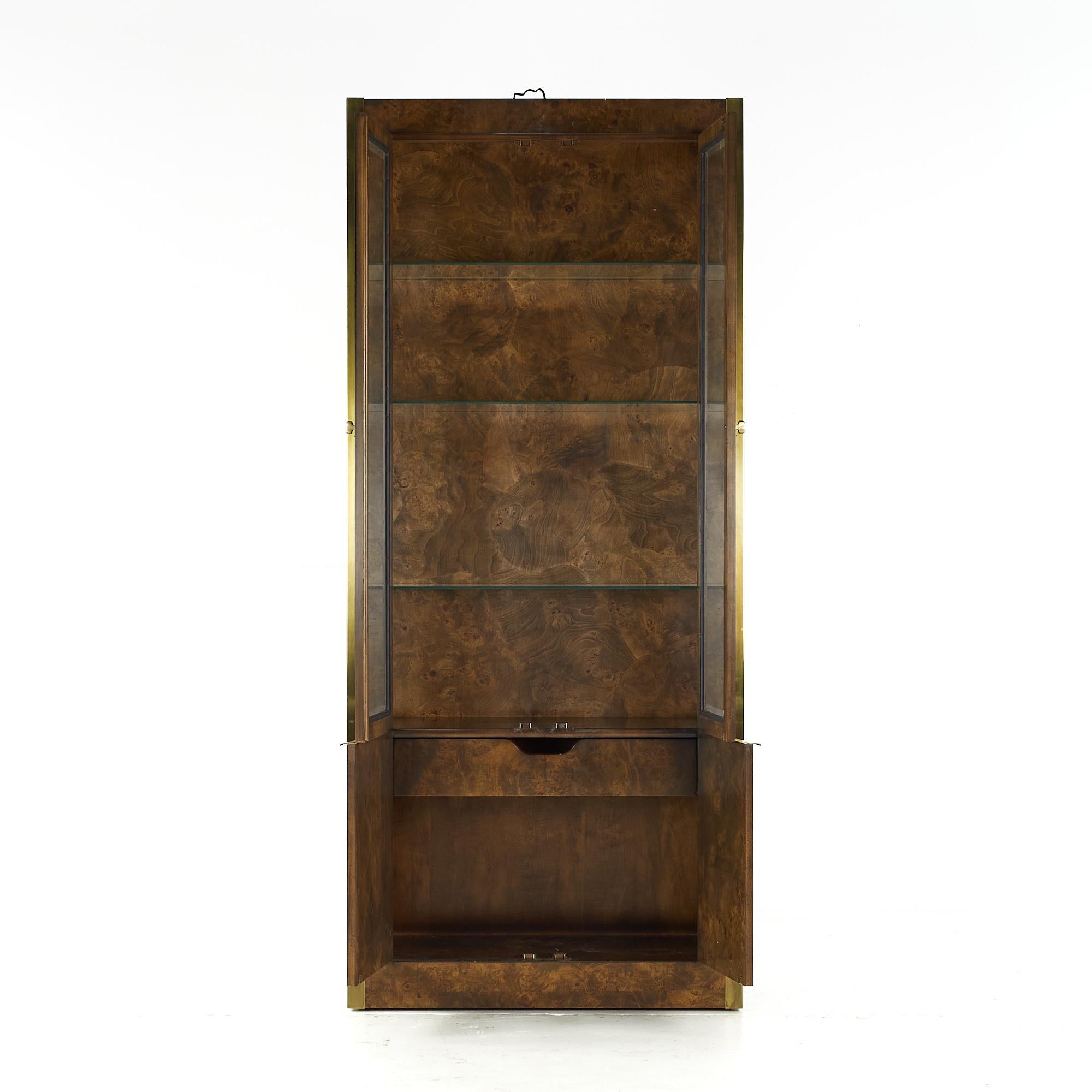 Tomlinson Mid Century Display Cabinet, Paar im Angebot 2