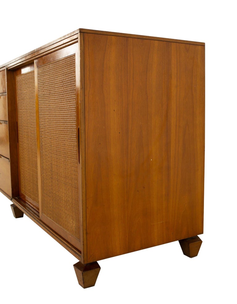 Tomlinson Mid Century Walnut Cane Front Sideboard Credenza In Good Condition For Sale In Countryside, IL