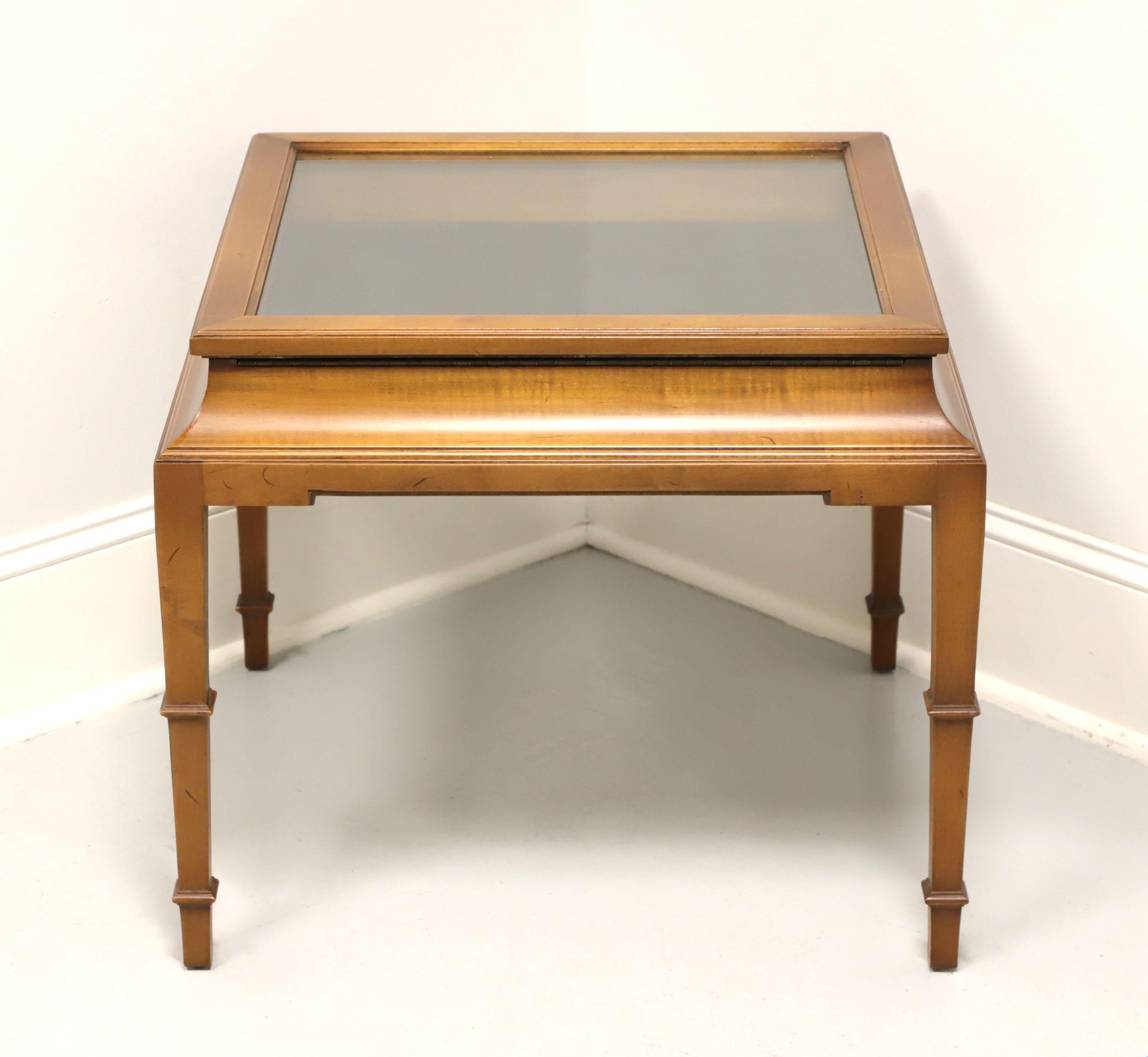 TOMLINSON Nutwood French Louis XVI Square Glass Case Display Accent Table In Good Condition For Sale In Charlotte, NC