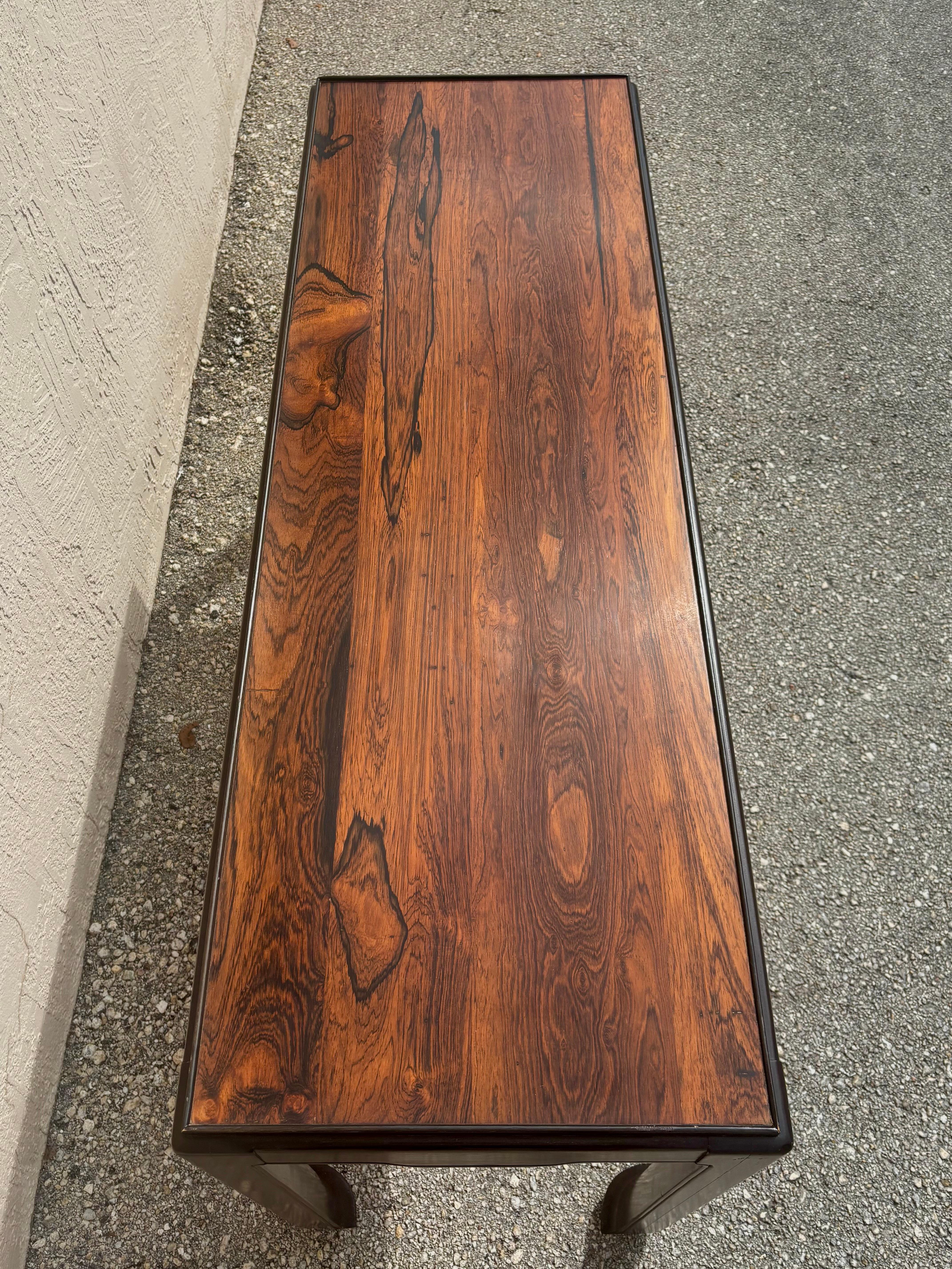 Tomlinson Rosewood Ming Style Console Table In Good Condition For Sale In Boynton Beach, FL