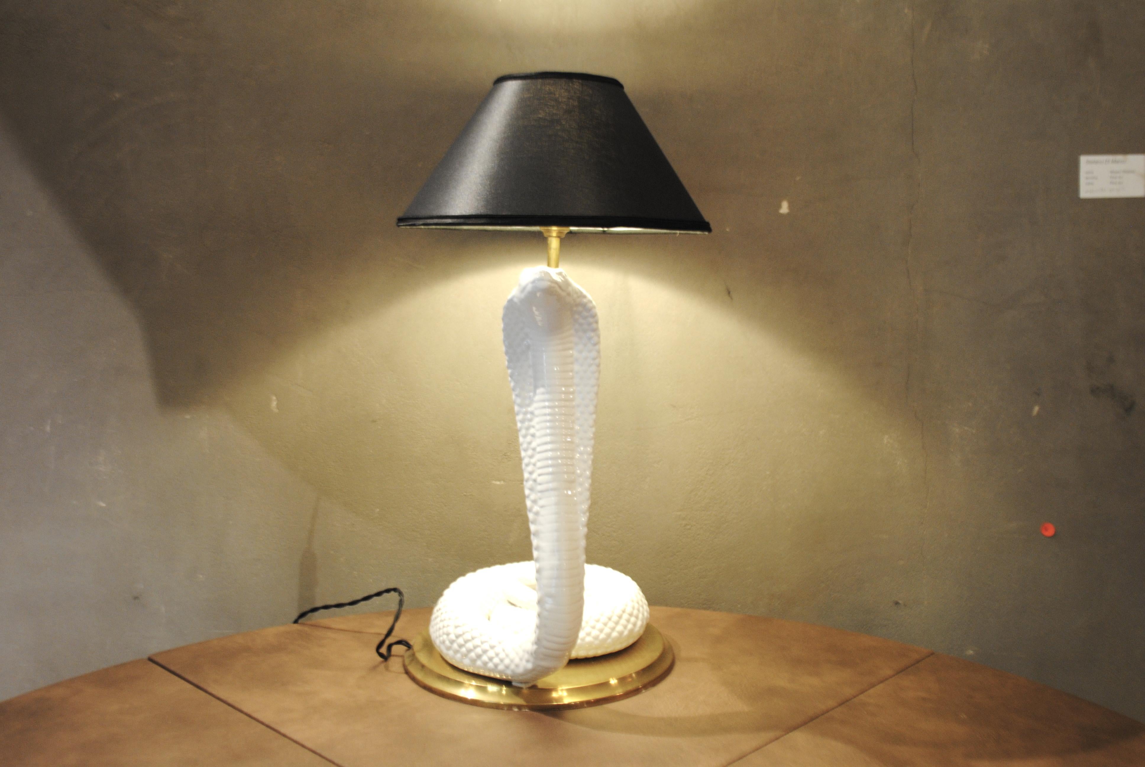 Table lamp in ceramic and brass a cobra refining, by the Italian designer Tommaso Barbi.