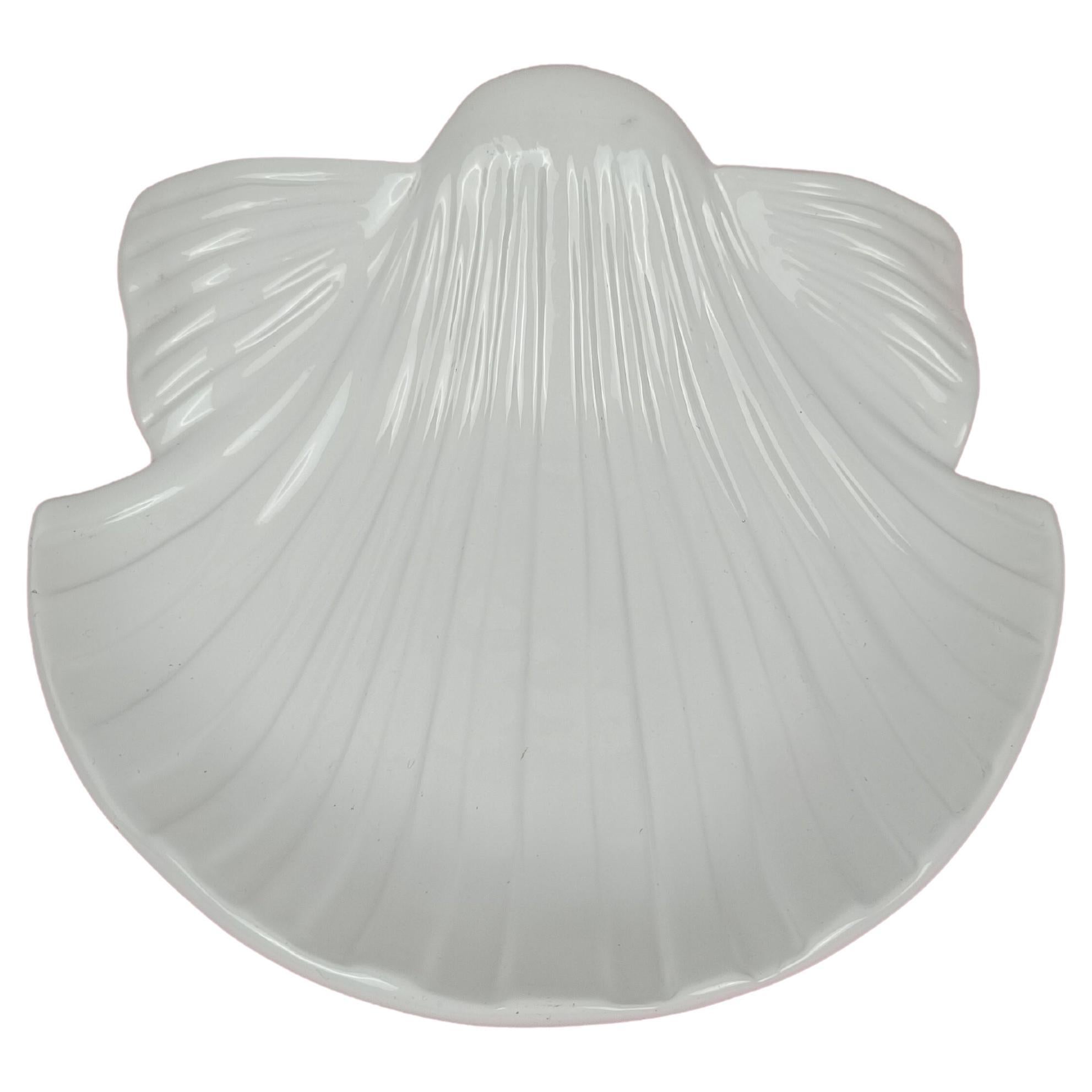 Tommaso Barbi-Schale / The Scallop Shaped Vide-poche aus weiß glasierter Keramik, 70er Jahre im Angebot