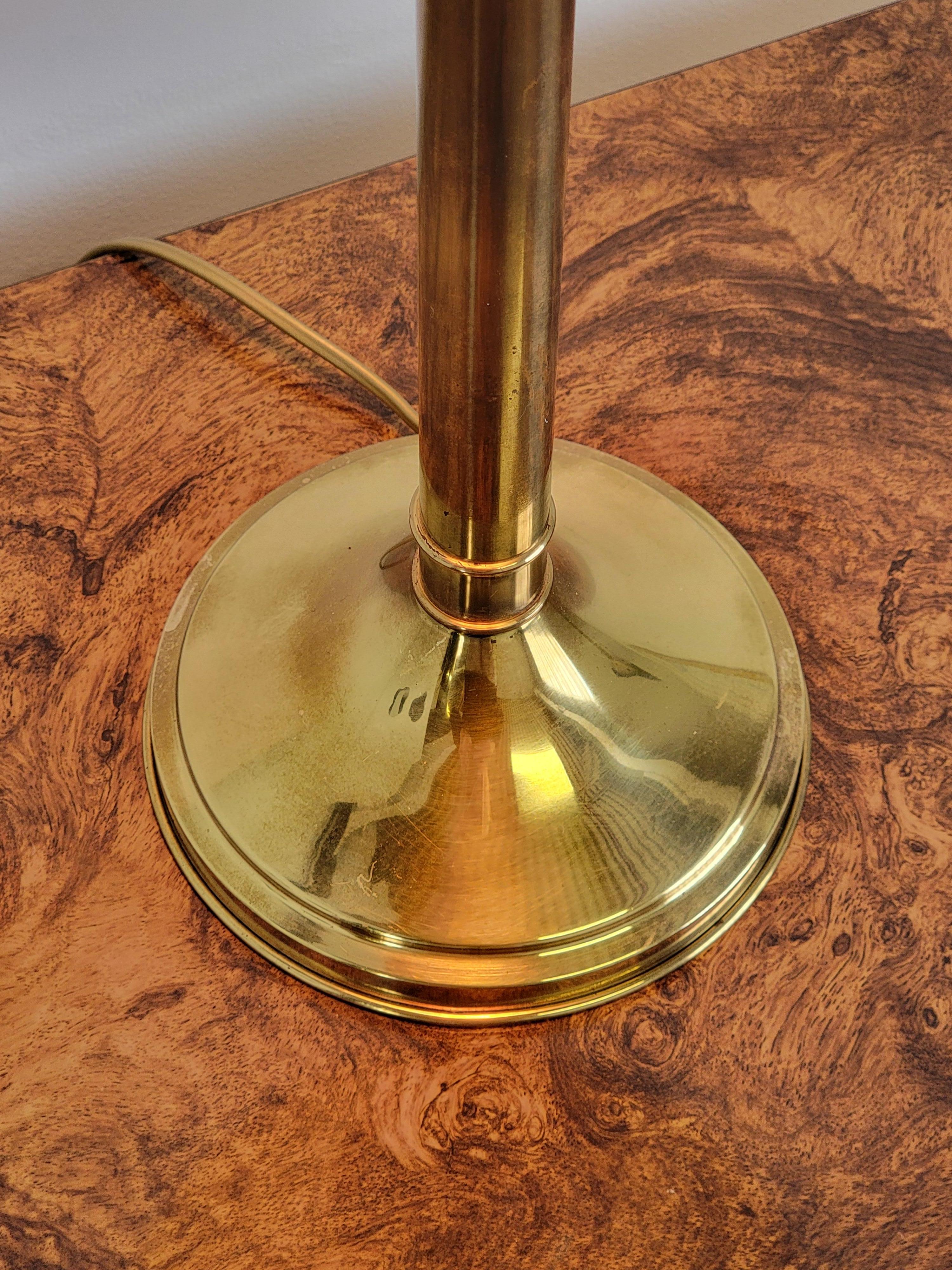 Tommaso Barbi Brass And Lacquer Table Lamp  For Sale 7