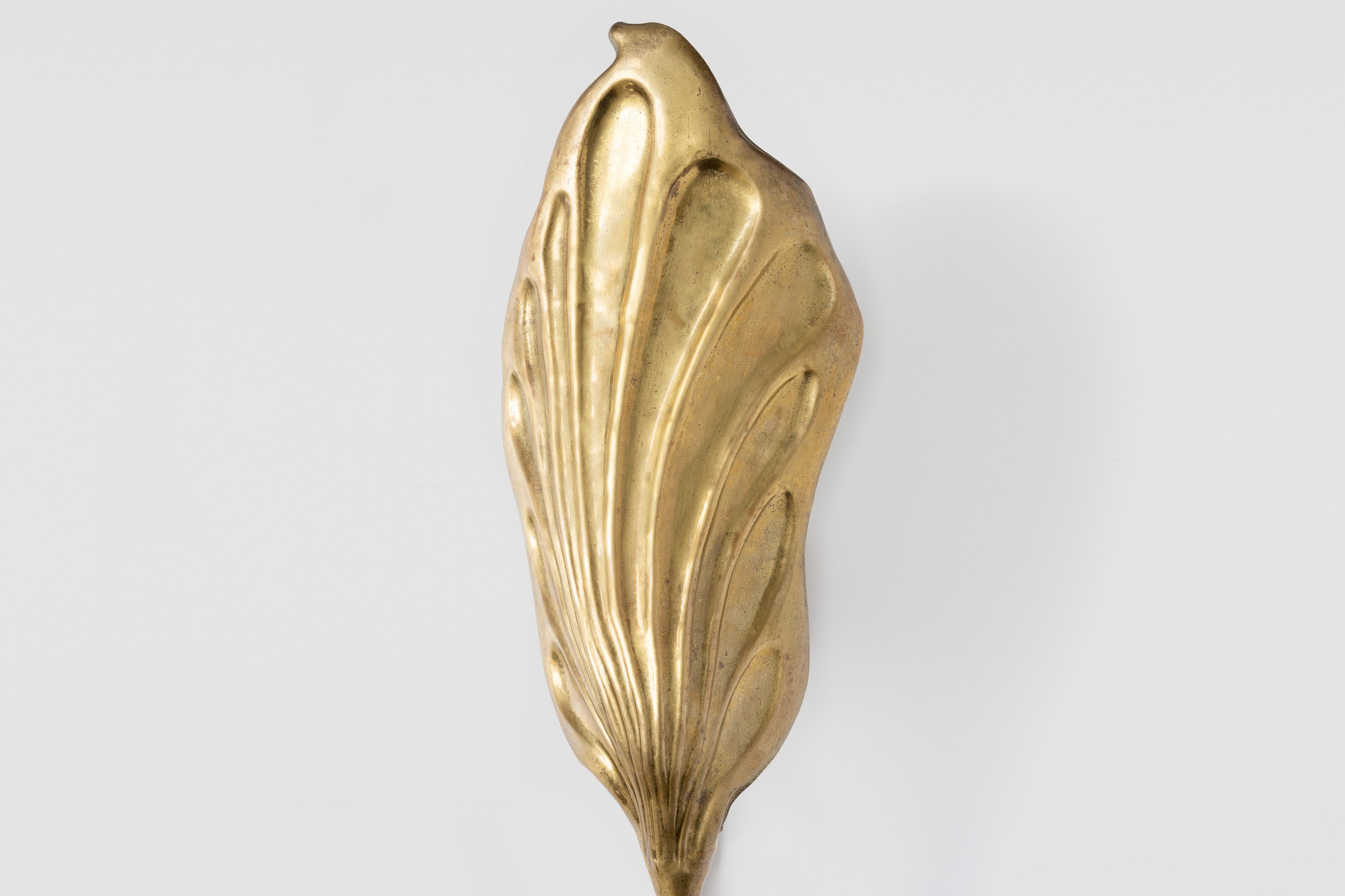 Tommaso Barbi, Design italien, 20THURY DESIGN L'applique en laiton à une seule feuille, Lights en vente 3