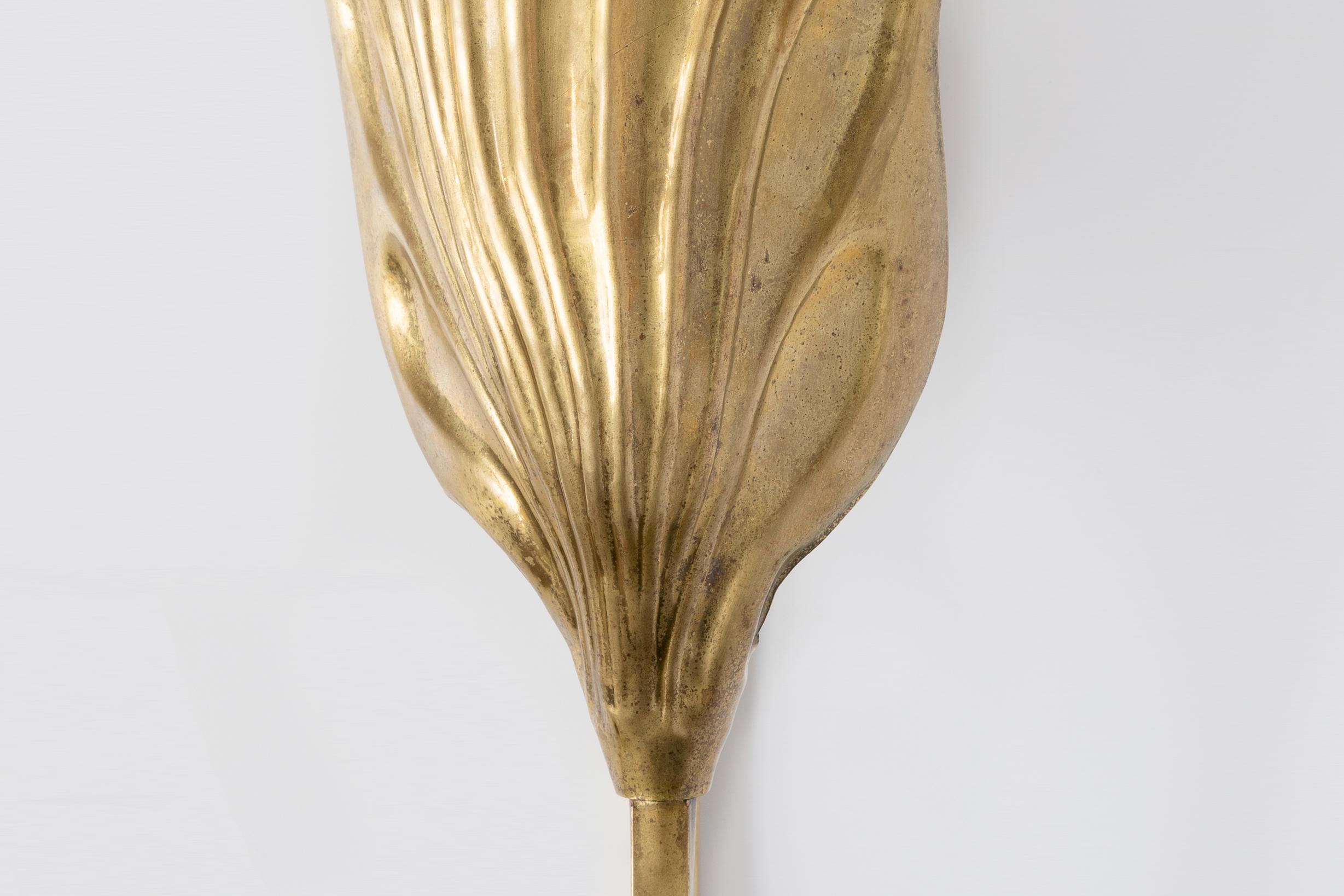Tommaso Barbi, Design italien, 20THURY DESIGN L'applique en laiton à une seule feuille, Lights en vente 4