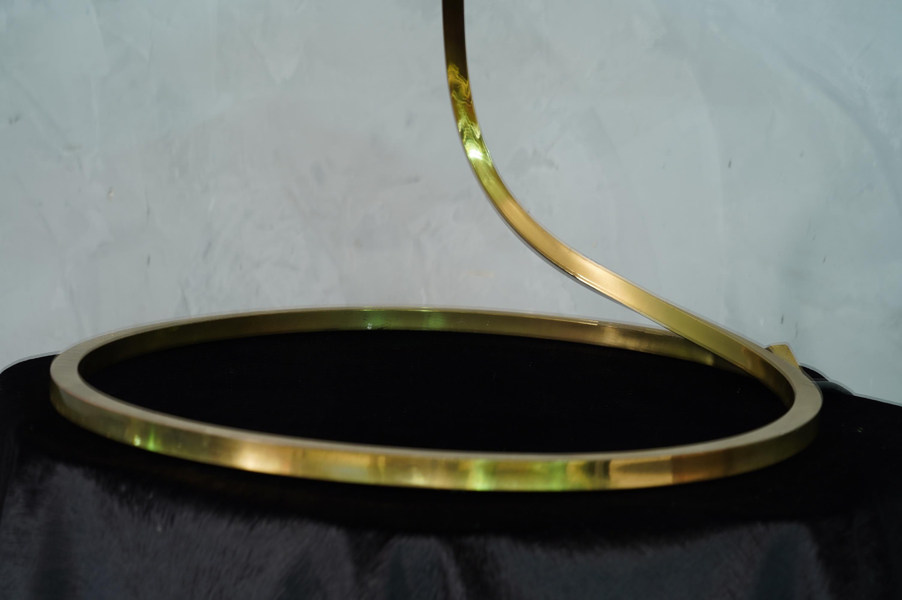 Tommaso Barbi Brass Leaf Table Lamp, 1970 For Sale 5