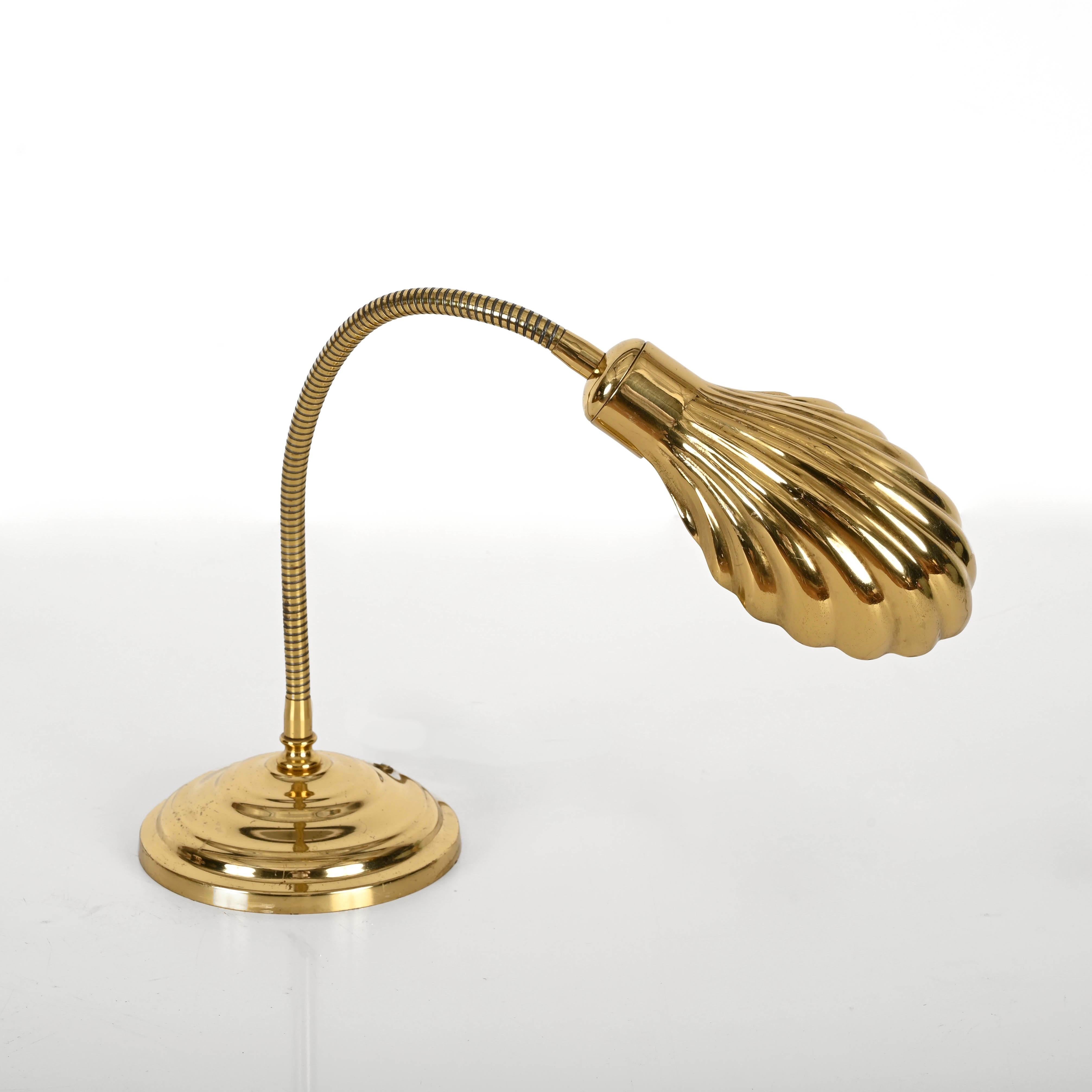Tommaso Barbi Brass Shell Adjustable Table Lamp, Italy 1970s For Sale 1