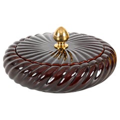 Tommaso Barbi Caja decorativa o centro de mesa de cerámica marrón y latón, Italia Años 70