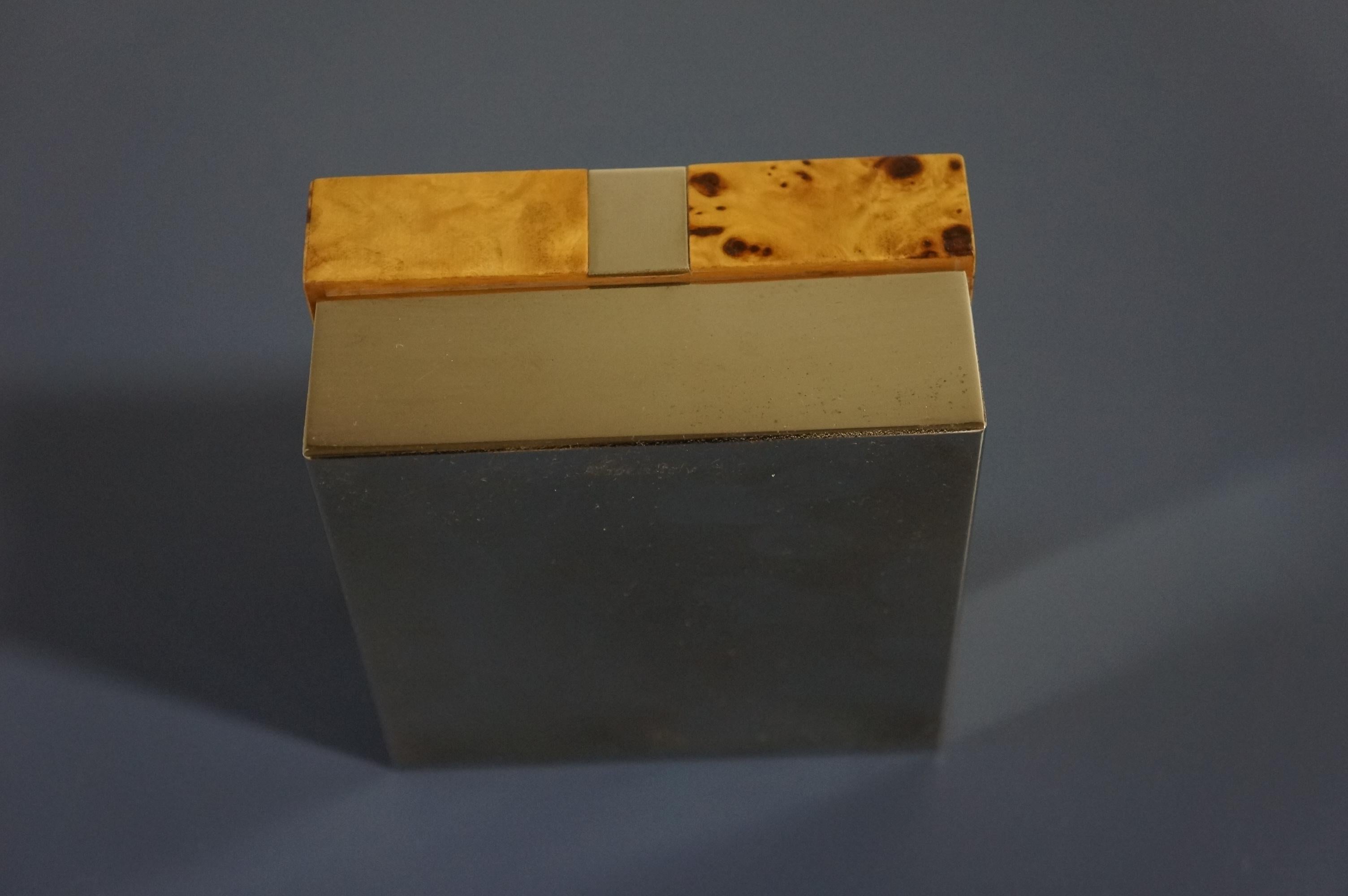 Tommaso Barbi Burl Wood and Chrome Decoretive cigar box  In Good Condition For Sale In Toronto, ON