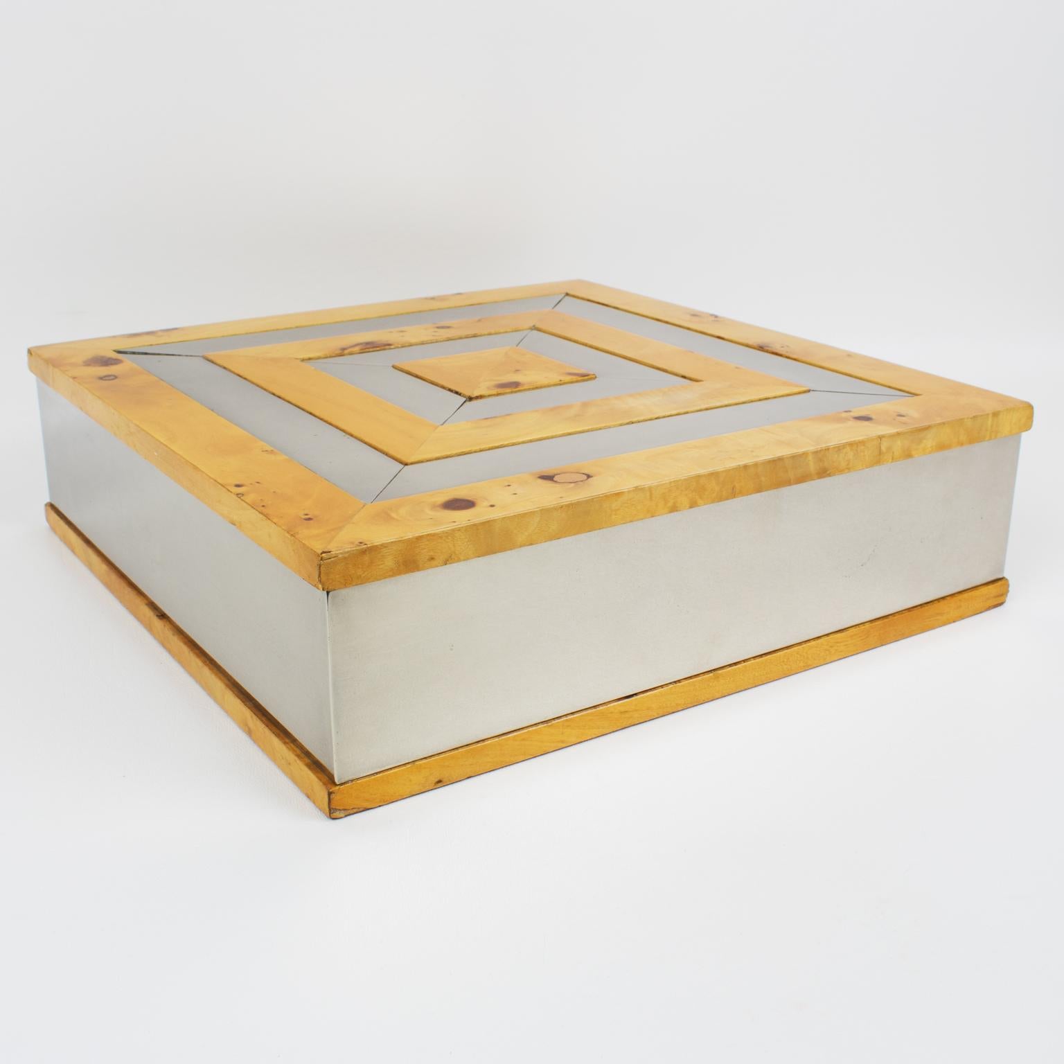 Caja modernista de madera y cromo Tommaso Barbi, hacia 1960 en venta 2
