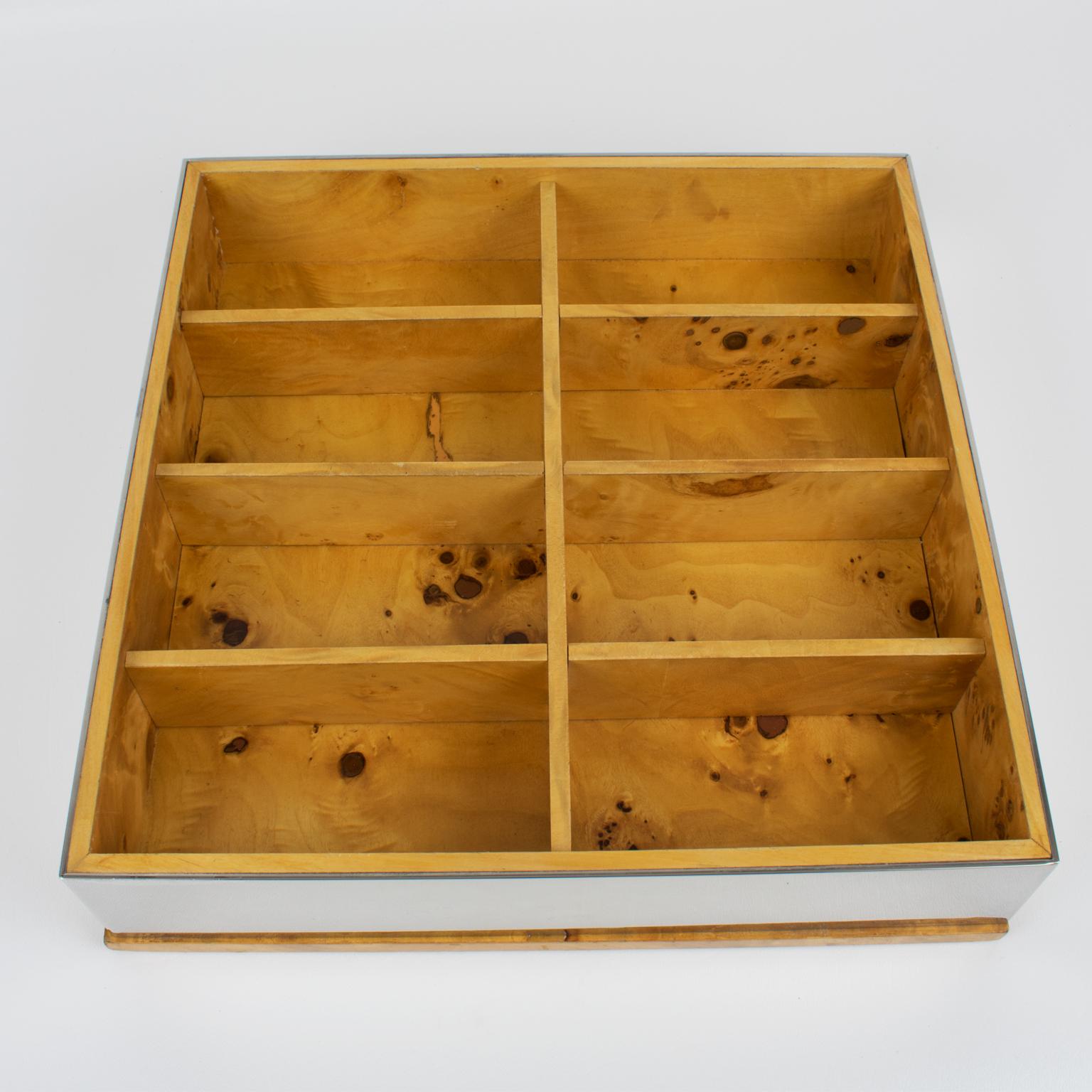 Caja modernista de madera y cromo Tommaso Barbi, hacia 1960 Metal en venta