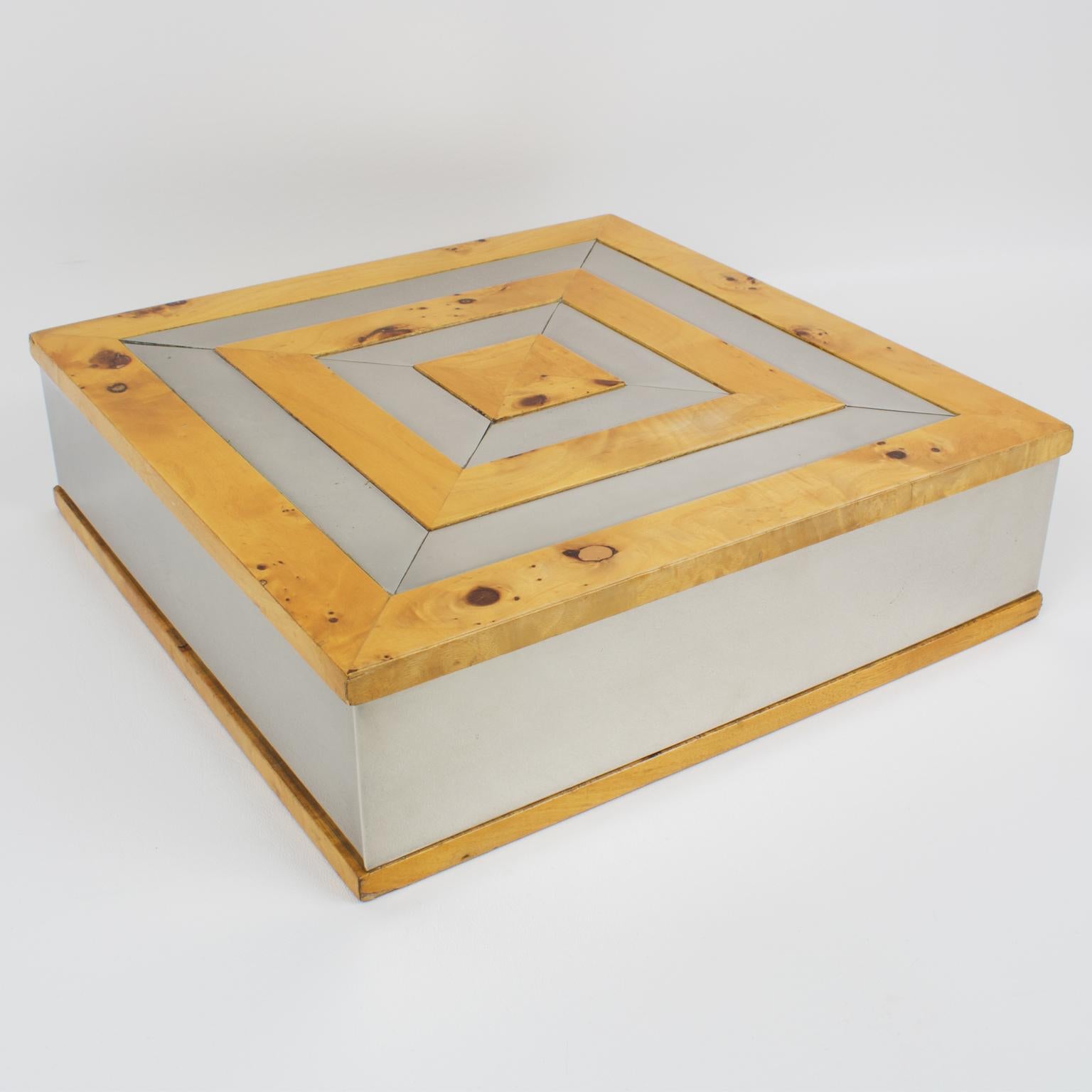 Caja modernista de madera y cromo Tommaso Barbi, hacia 1960 en venta 1