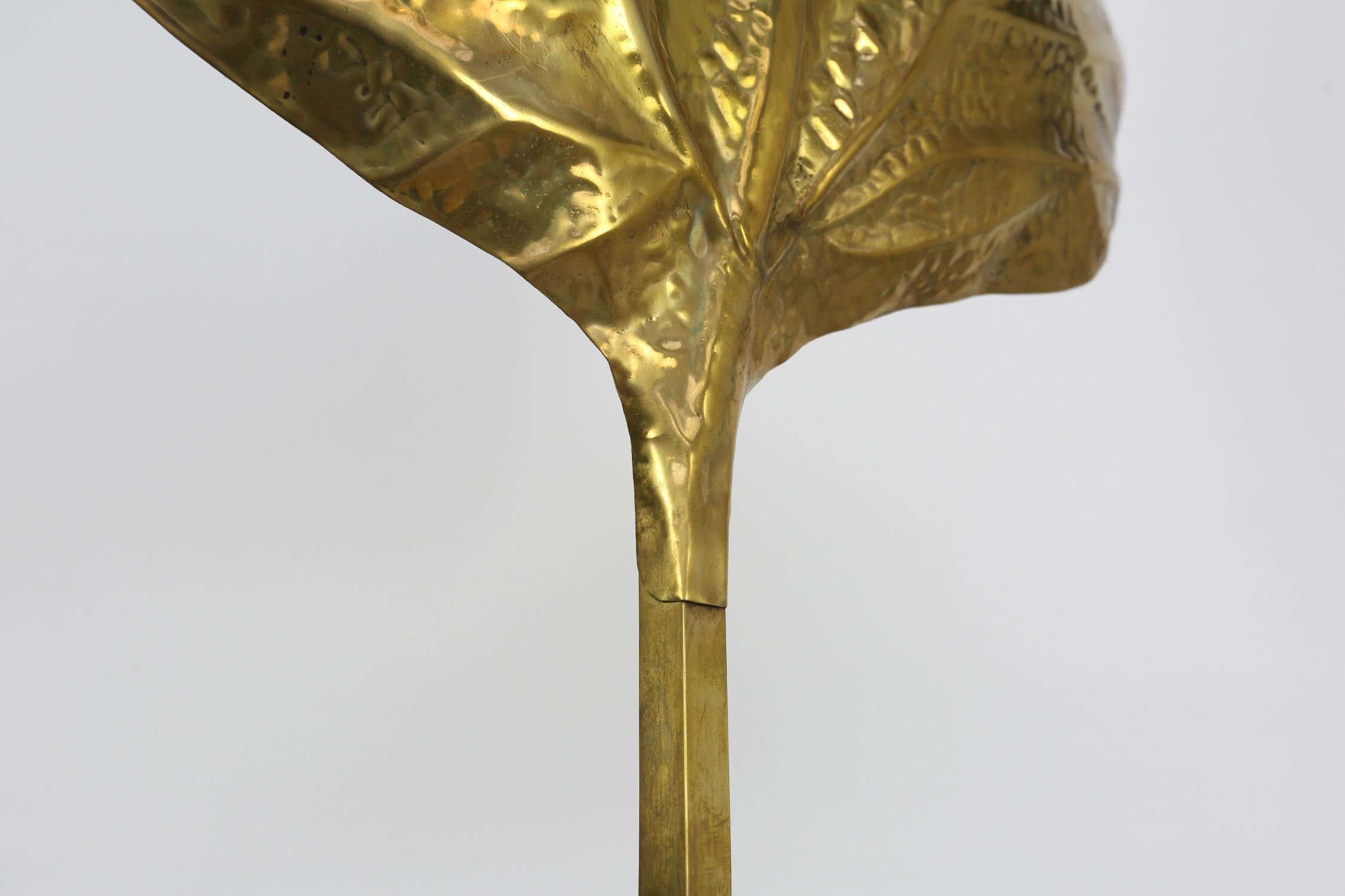 Tommaso Barbi Famous Italian Brass Leaf-Shaped “Foglia” Floor Lamp 1970s For Sale 1