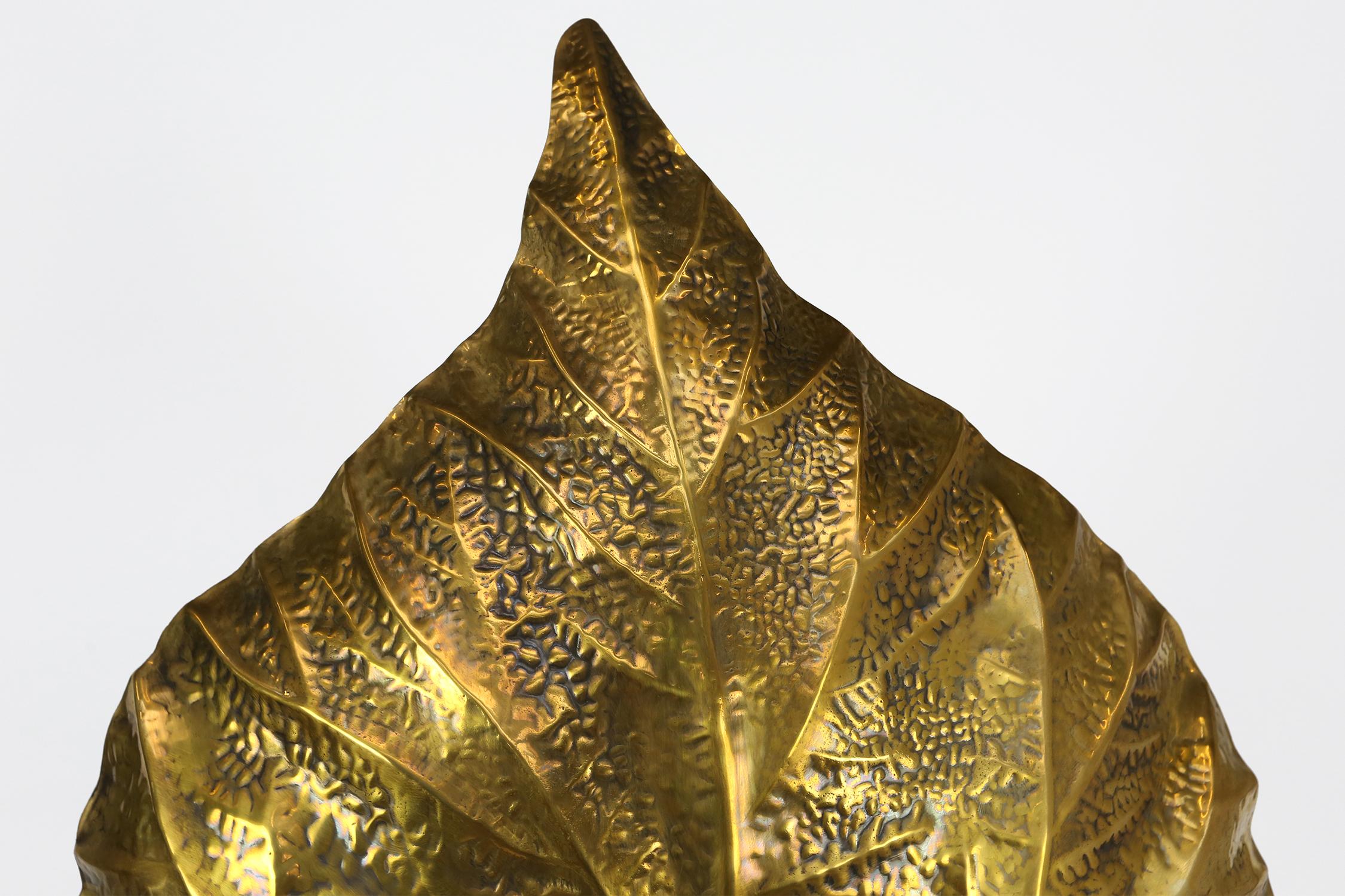 Tommaso Barbi Famous Italian Brass Leaf-Shaped “Foglia” Floor Lamp 1970s For Sale 2