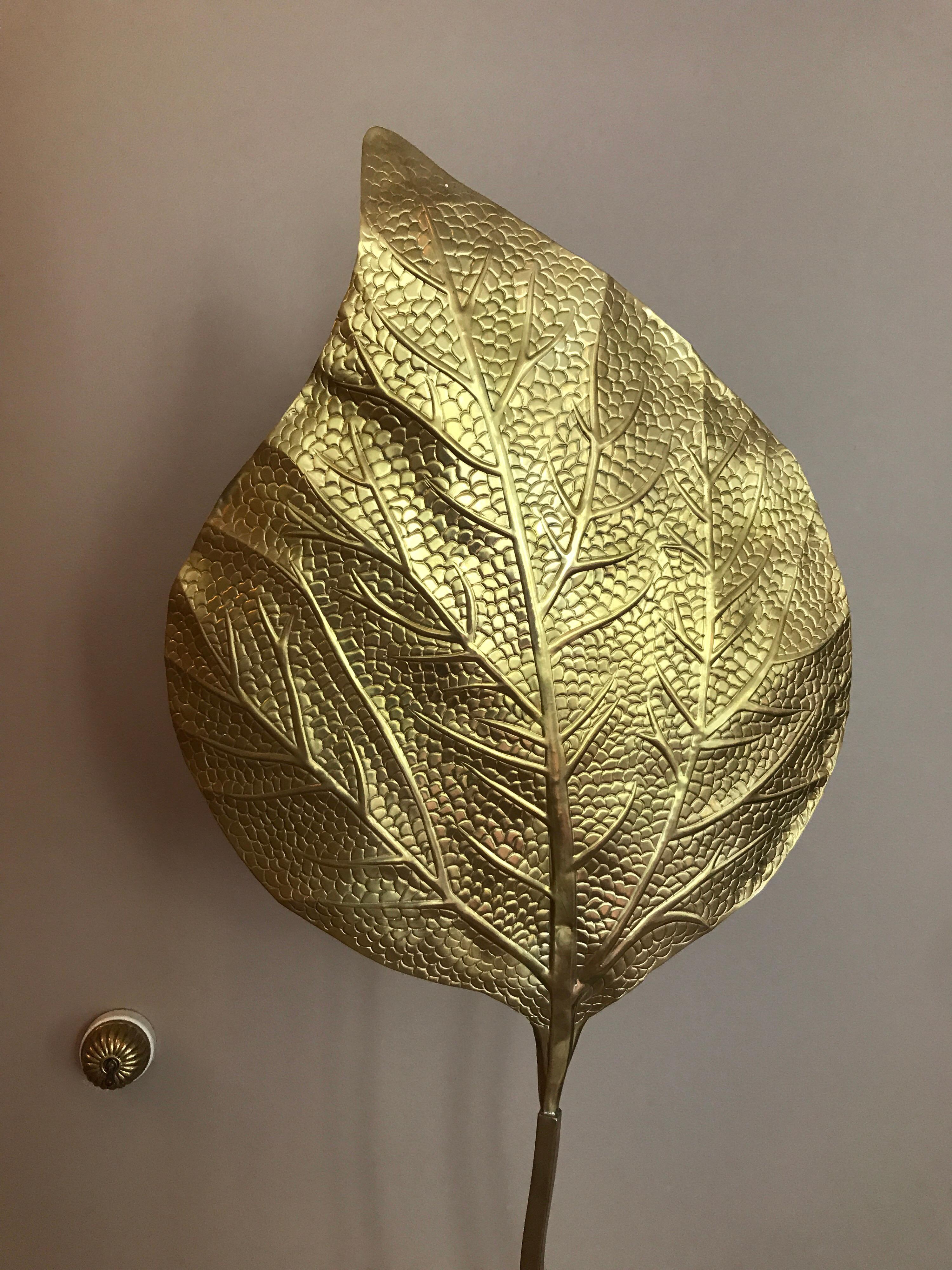 European Tommaso Barbi Floor Lamp in Brass Shaped as a Leaf Italy, 1970s For Sale