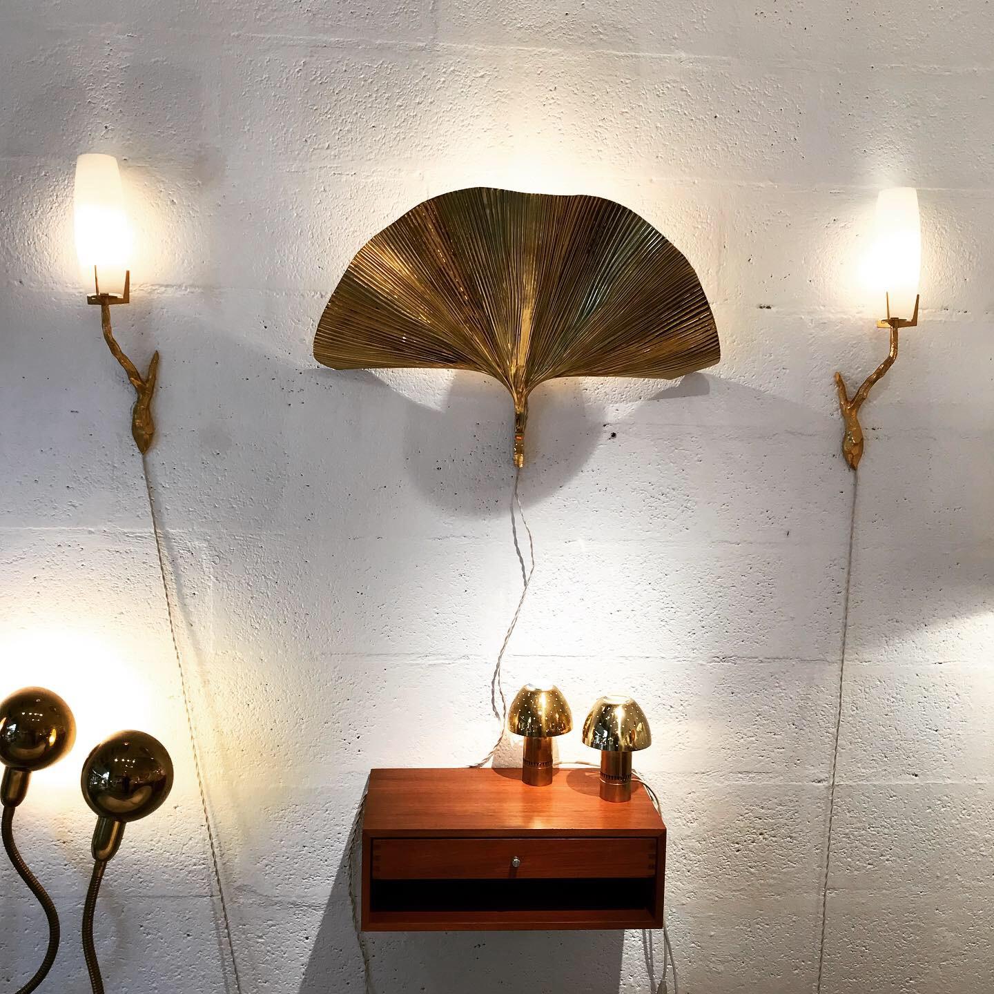 Tommaso Barbi Ginkgo Wall Lamp in Brass, circa 1970 In Excellent Condition For Sale In Saint Ouen, Île-de-France