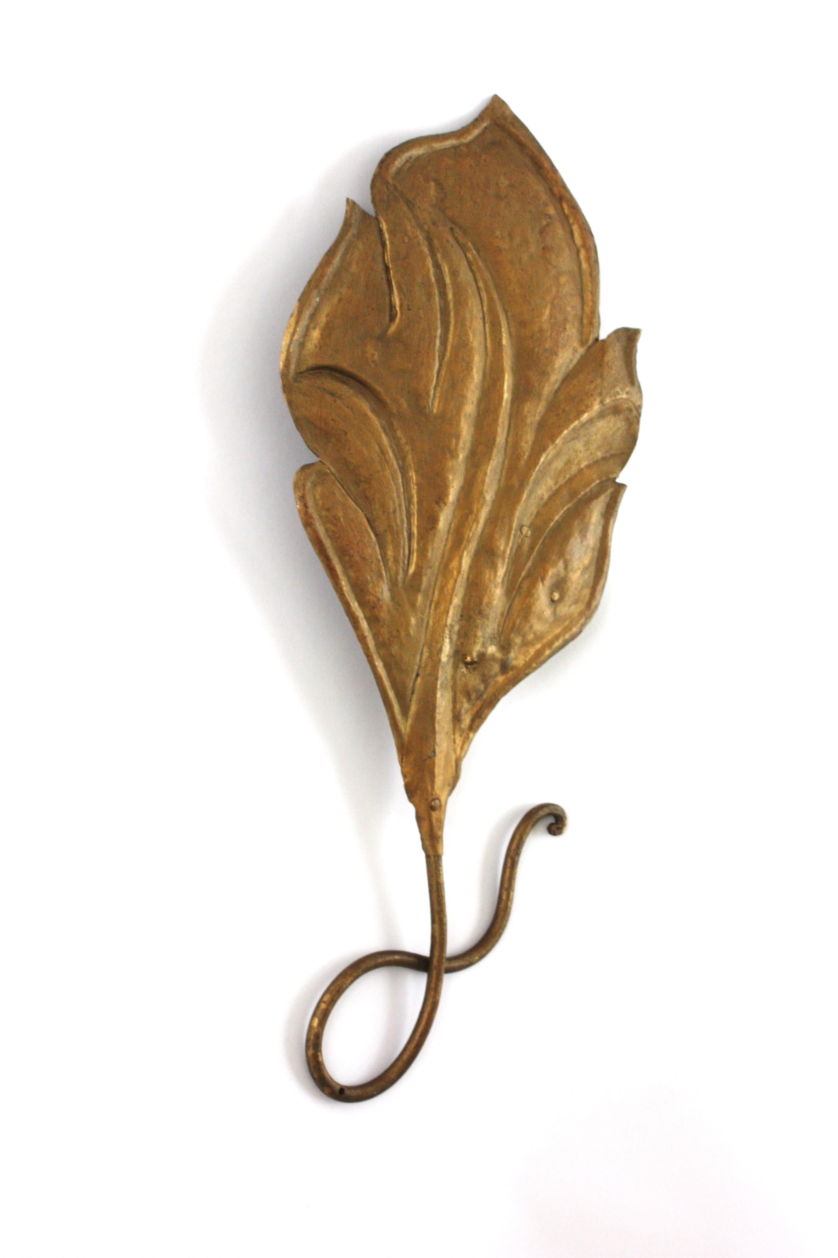 Tommaso Barbi Inspired Large Leaf Wall Light in Gilt Iron, Italy 1950s For Sale 5