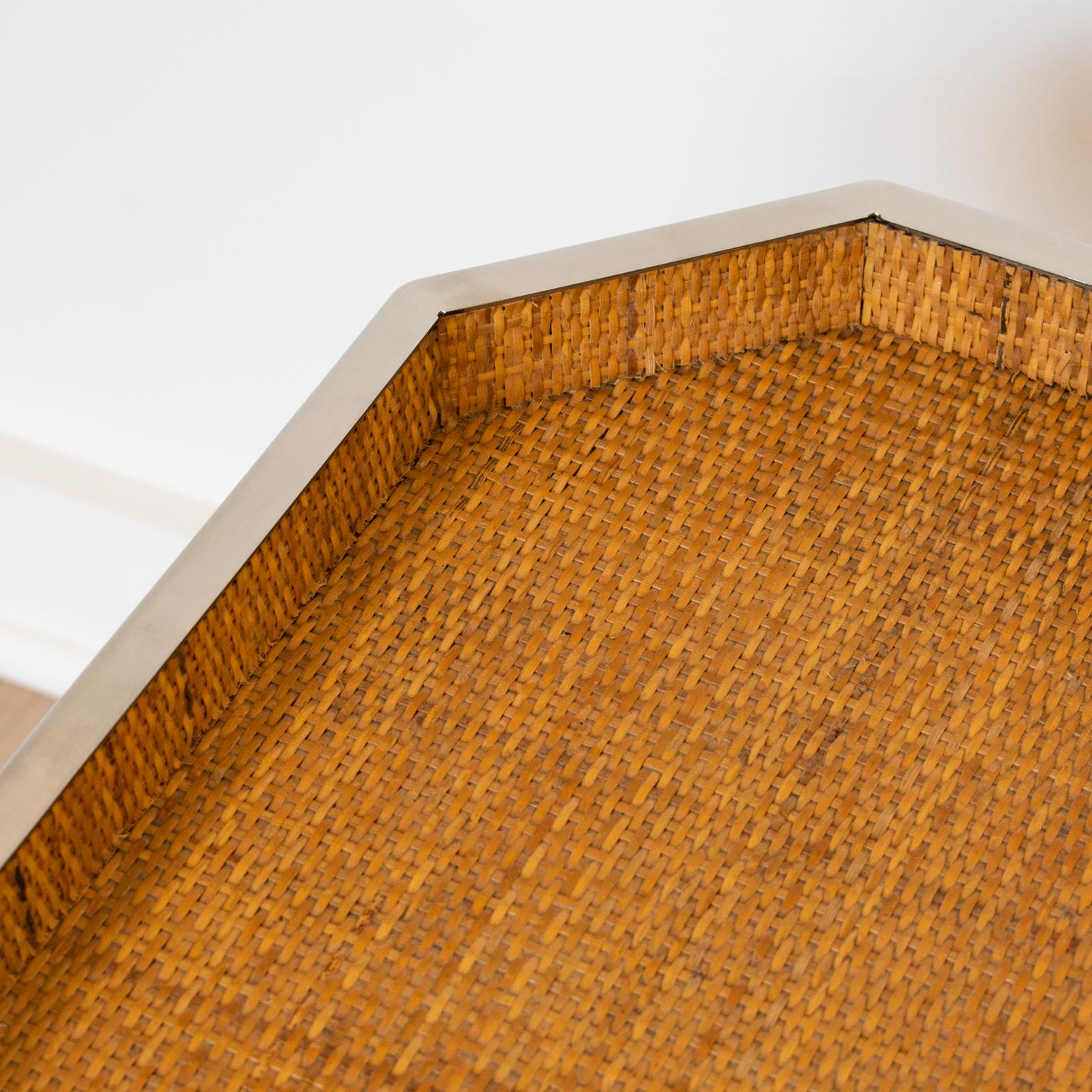 Tommaso Barbi Italy Folding Tray Table in Wicker and Chrome, circa 1970 in vendita 6