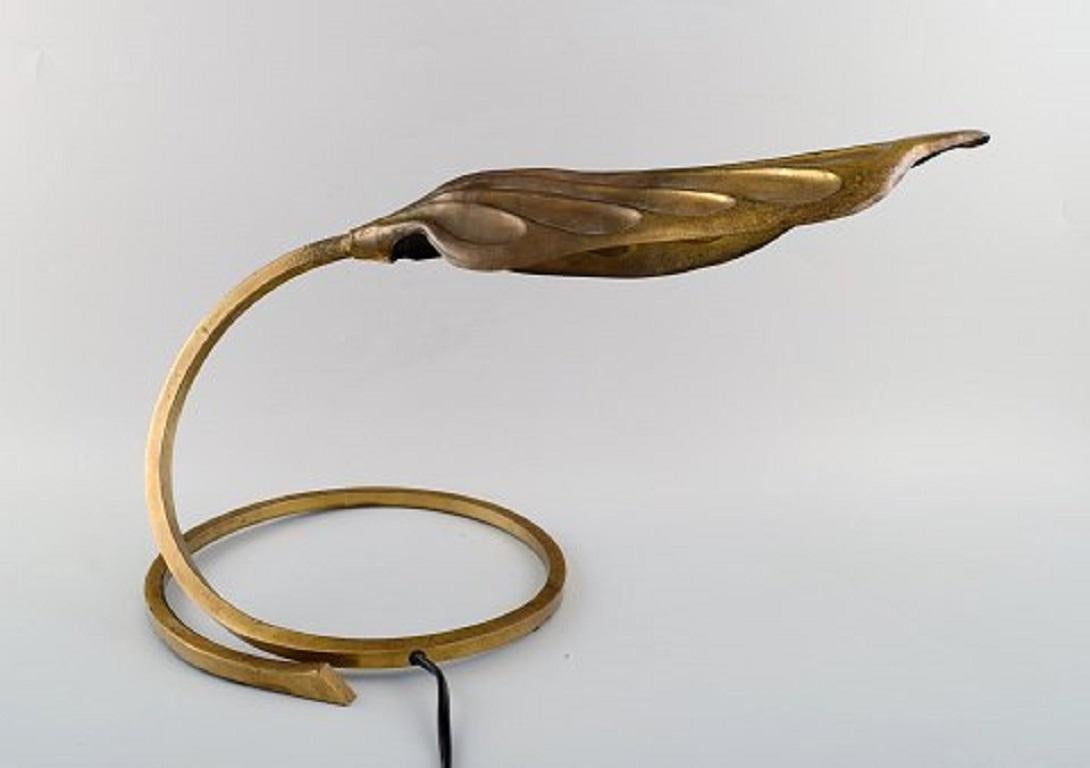 Tommaso Barbi, Italy. Leaf-shaped table lamp in brass, mid-20th century. Italian design.
Measures: 43 x 26 cm.
In very good condition.
Sticker.