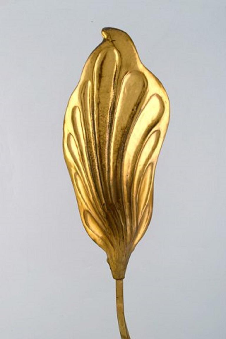 Tommaso Barbi, Italy. Leaf-shaped table lamp in brass, mid-20th century. Italian design.
Measures: 66 x 23 cm.
In very good condition.
Sticker.