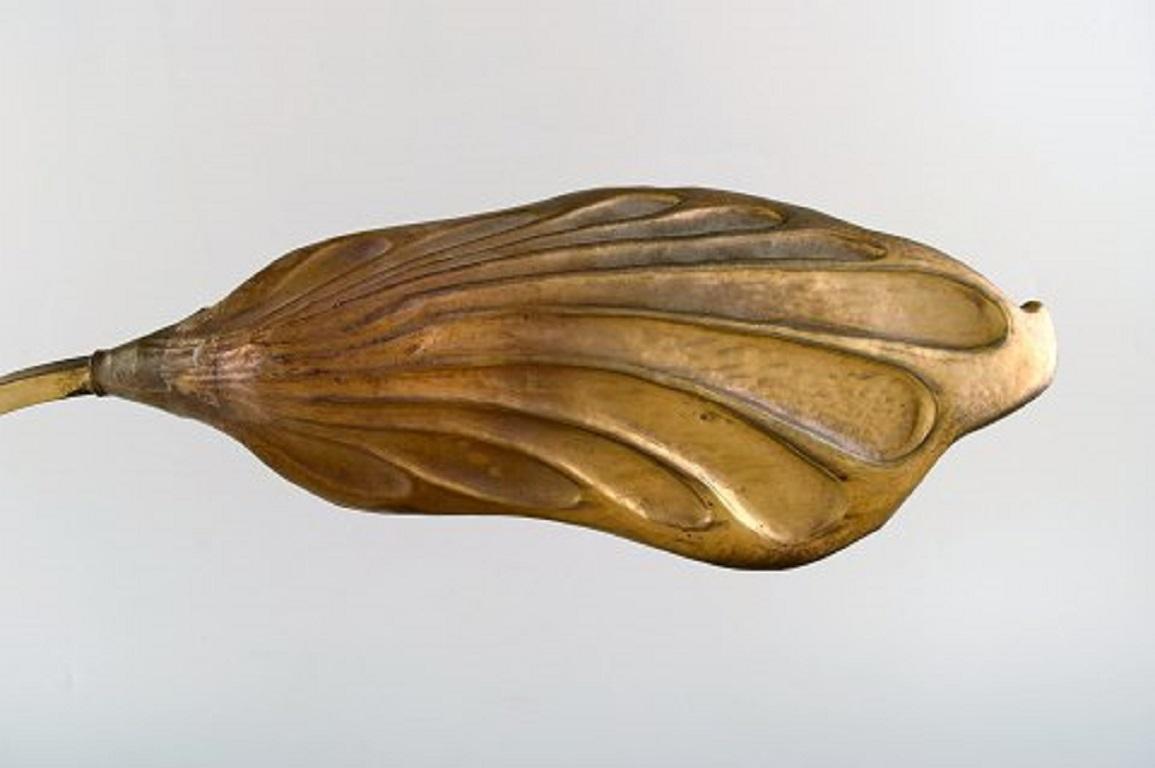 Tommaso Barbi, Italy, Leaf-Shaped Table Lamp in Brass, Mid-20th Century In Good Condition In Copenhagen, DK