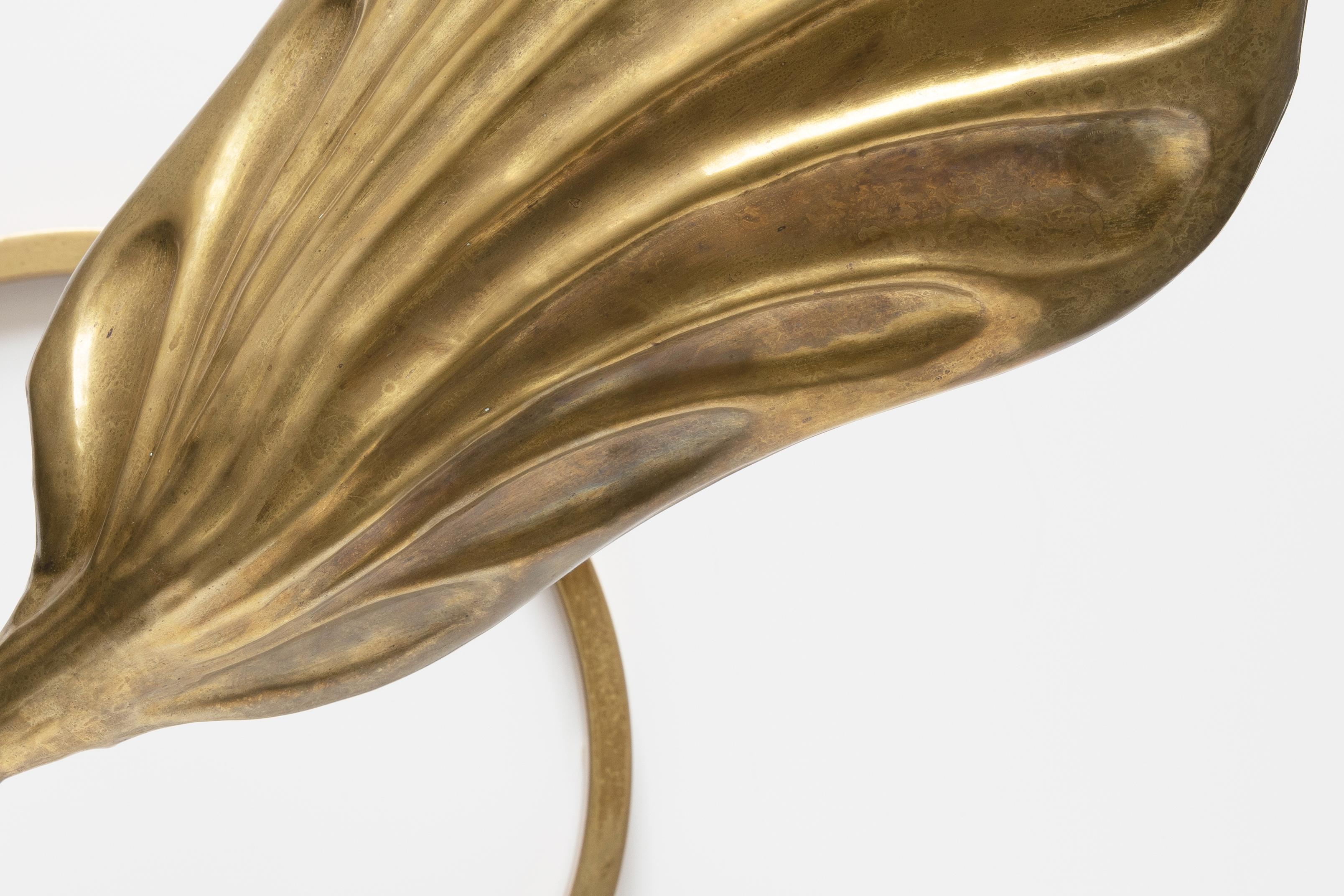 Tommaso Barbi, Vintage Italian Design, Single Leaf Brass Table Lamp 1970s For Sale 6