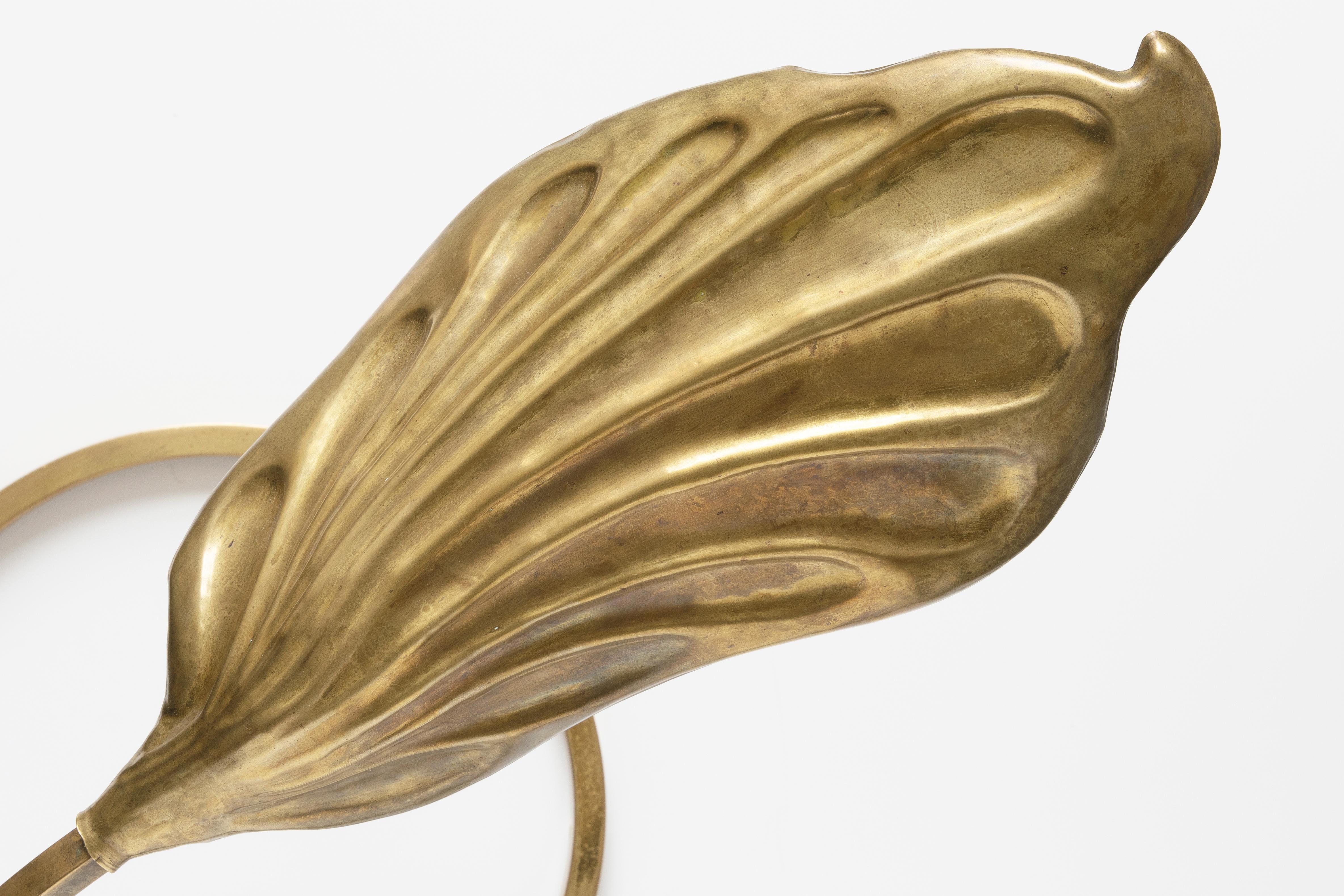 Late 20th Century Tommaso Barbi, Vintage Italian Design, Single Leaf Brass Table Lamp 1970s For Sale