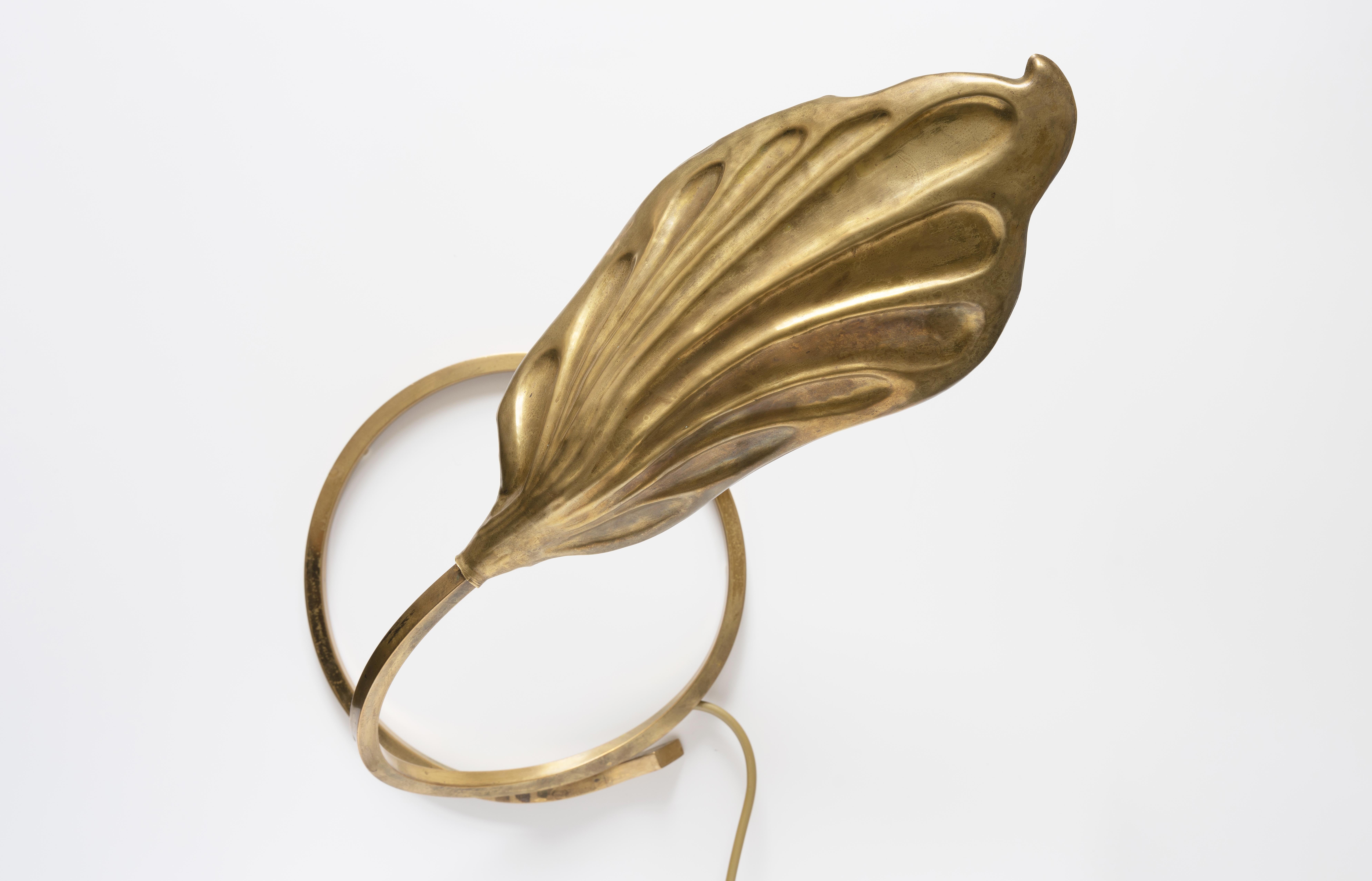 Tommaso Barbi, Vintage Italian Design, Single Leaf Brass Table Lamp 1970s For Sale 1