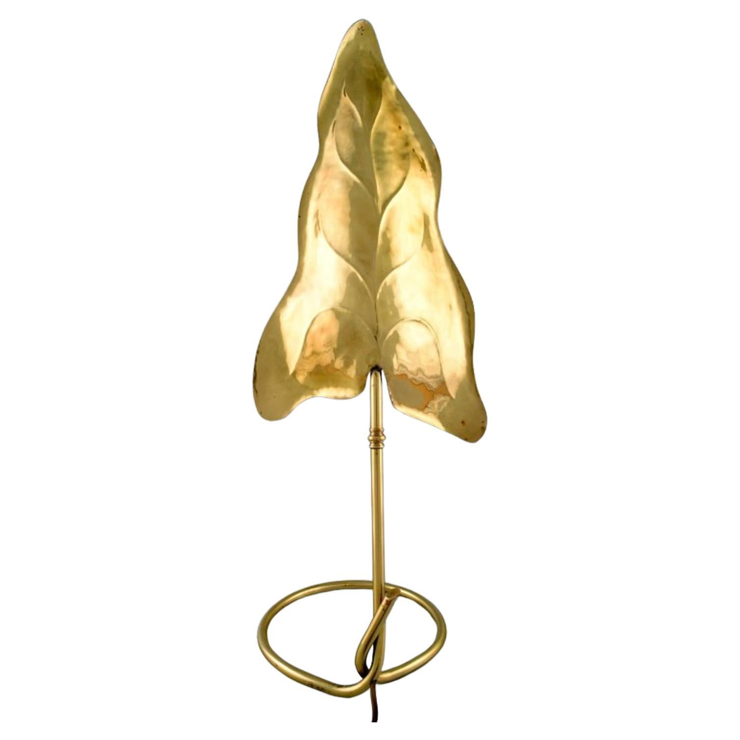 Tommaso Barbi, Leaf-Shaped Table Lamp in Brass, Mid-20th Century For Sale