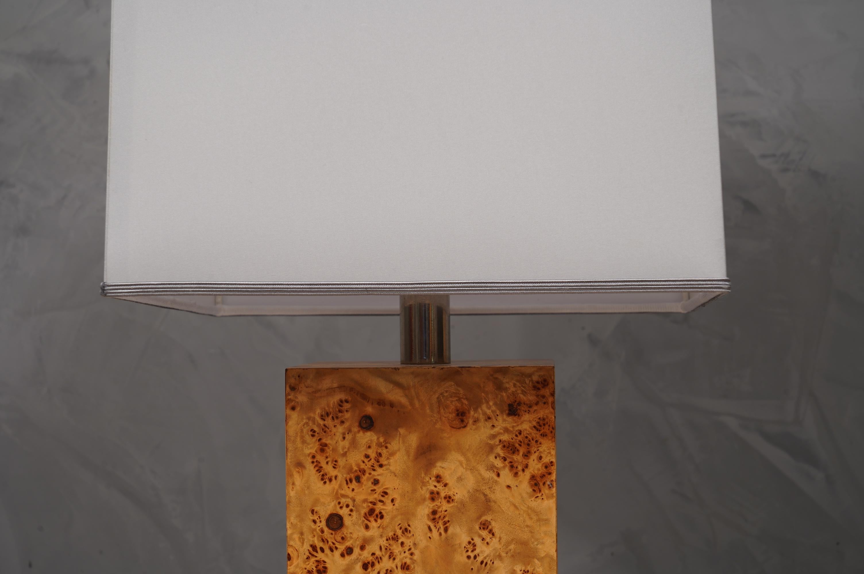 Mid-Century Modern Lampe de bureau Tommaso Barbi en bois d'érable, 1980 en vente