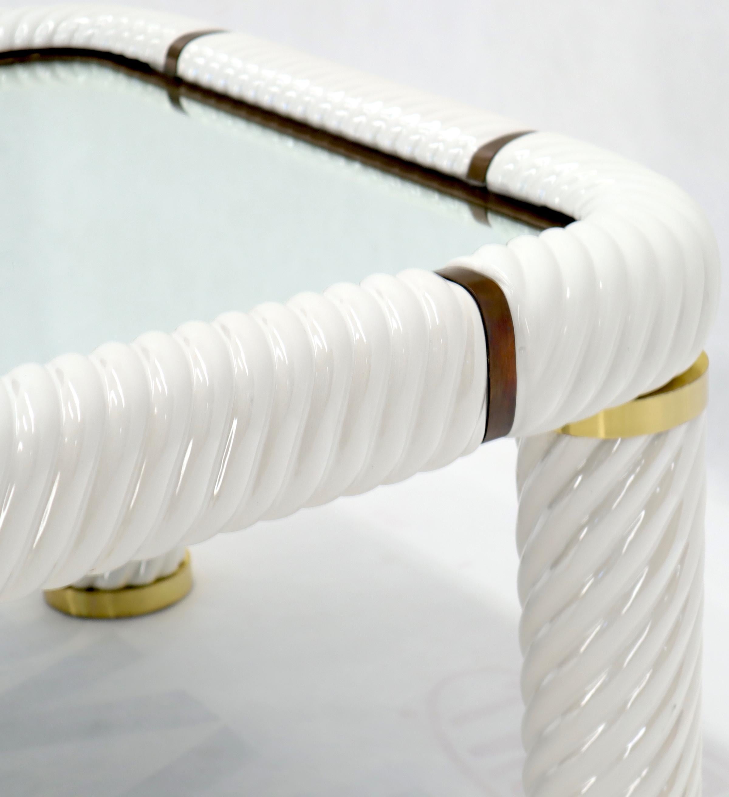 Tommaso Barbi Table d'appoint carrée en porcelaine:: style italien du milieu du siècle dernier en vente 4