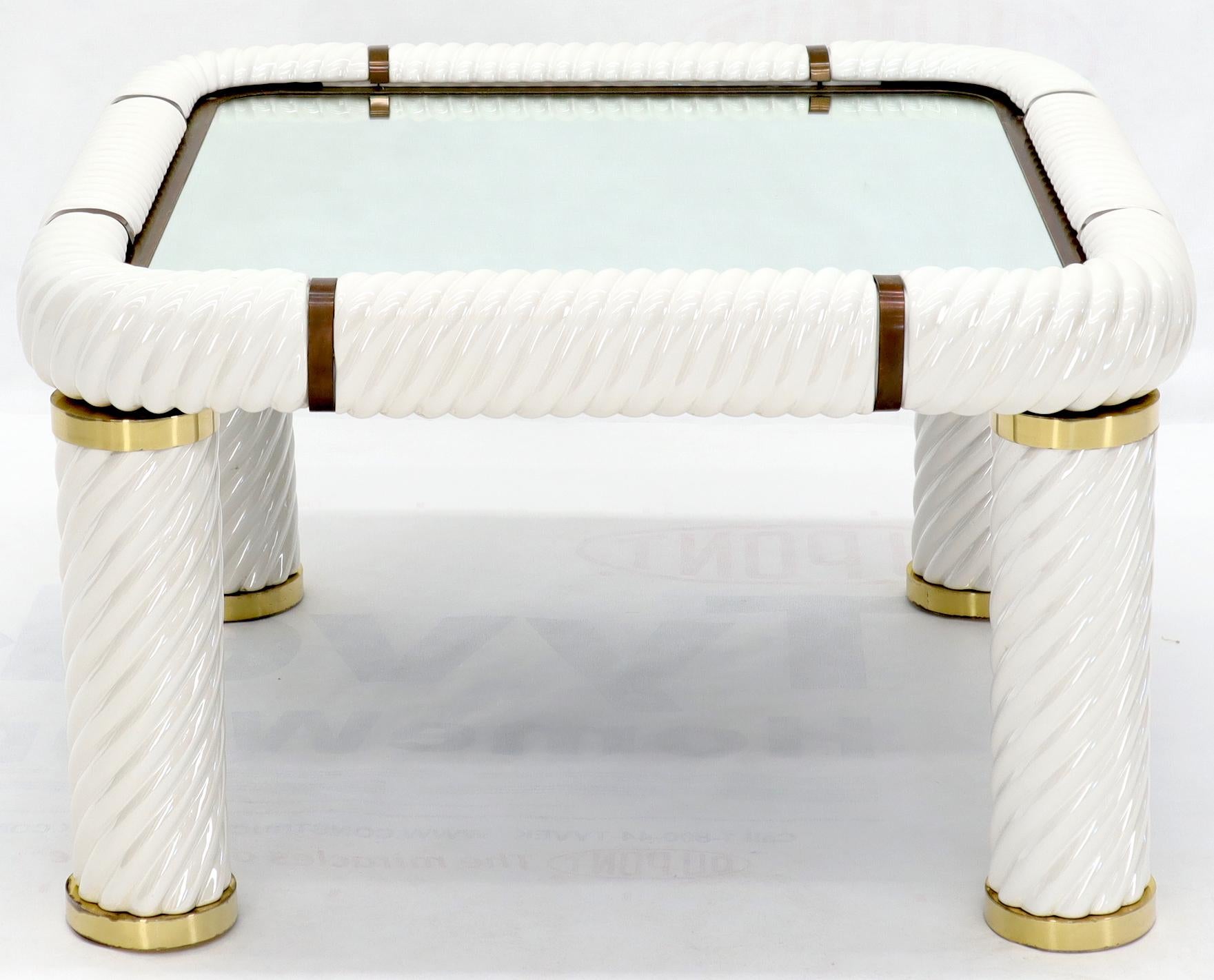 Tommaso Barbi Table d'appoint carrée en porcelaine:: style italien du milieu du siècle dernier Bon état - En vente à Rockaway, NJ