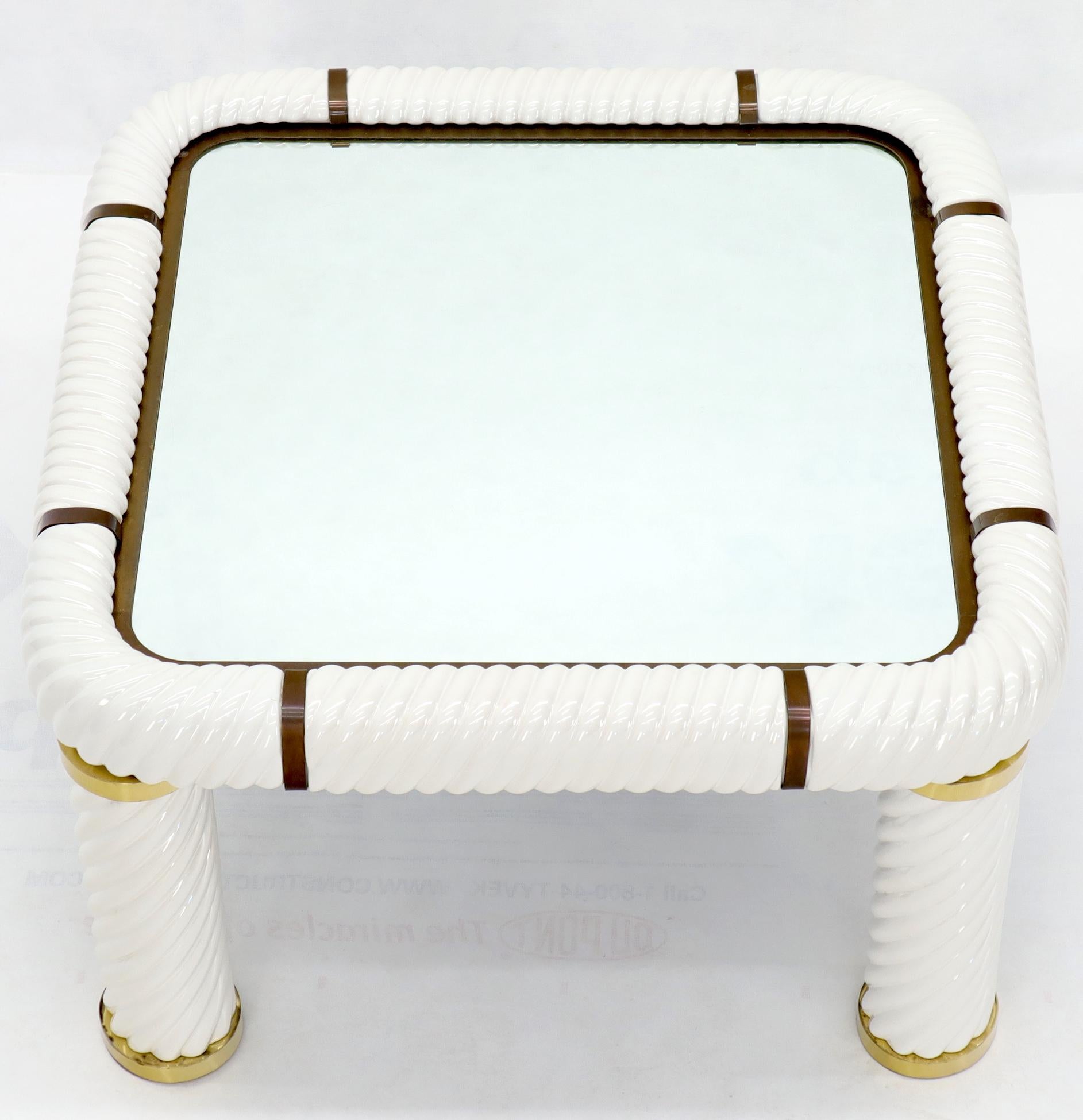 20ième siècle Tommaso Barbi Table d'appoint carrée en porcelaine:: style italien du milieu du siècle dernier en vente