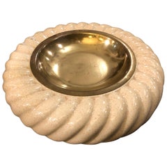 Tommaso Barbi Mid-Century Modern Brass and Ivory Porcelain Ashtray, circa 1970