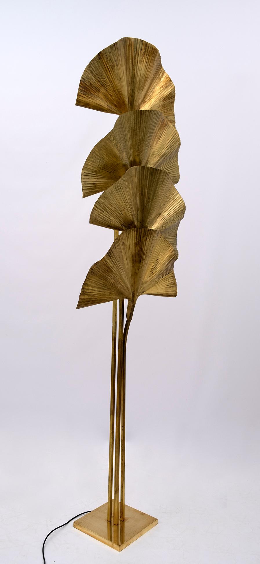 Tommaso Barbi Lampada da terra in ottone italiana moderna di metà secolo 