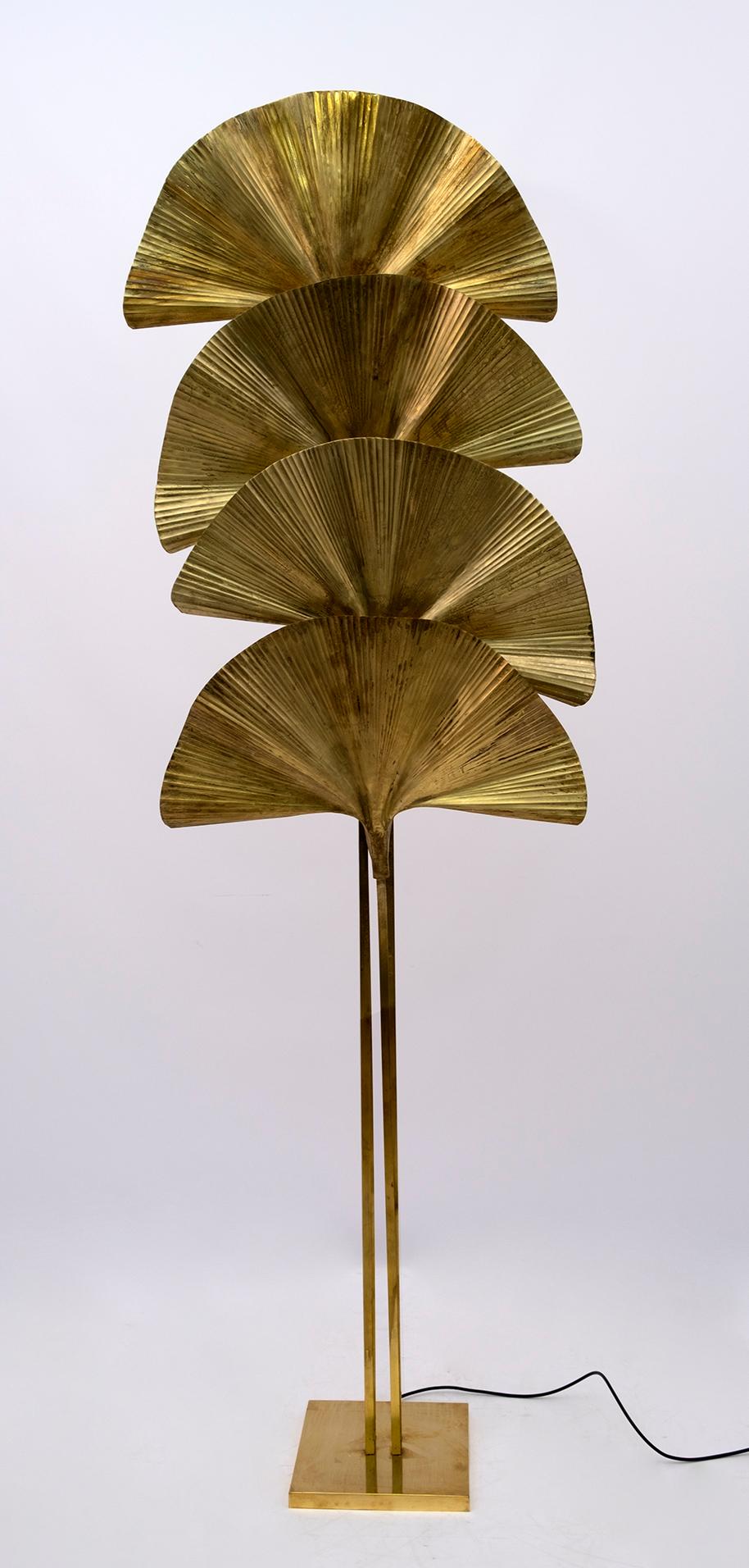 Ginkgo four-leaf brass floor lamp, design Tommaso Barbi for Bottega Gadda, 1970s.