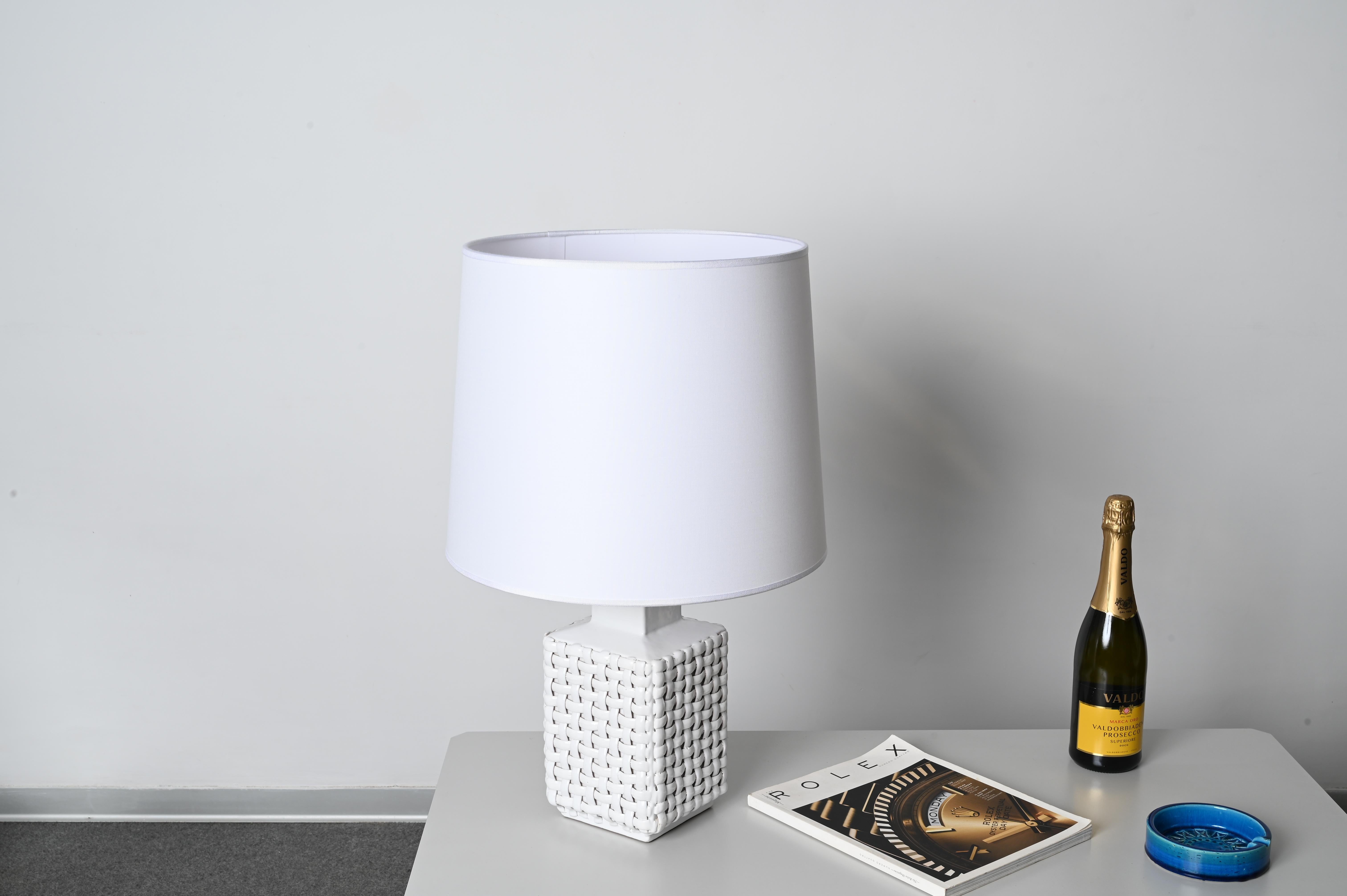 Lampada da tavolo italiana di Tommaso Barbi in ceramica bianca smaltata del Medioevo, anni '70 in vendita 7