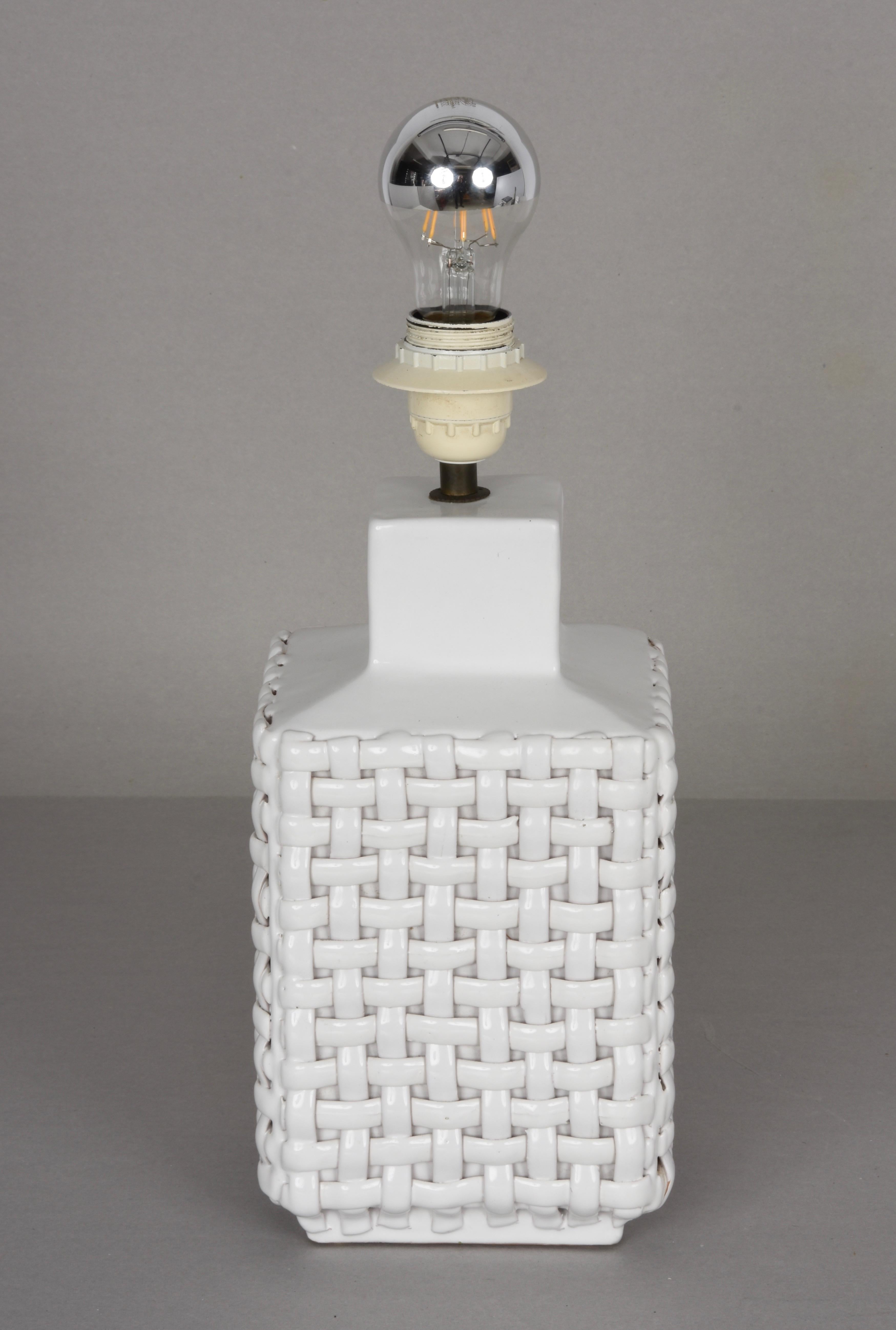 Tommaso Barbi Midcentury Glazed White Ceramic Italian Table Lamp, 1970s For Sale 2