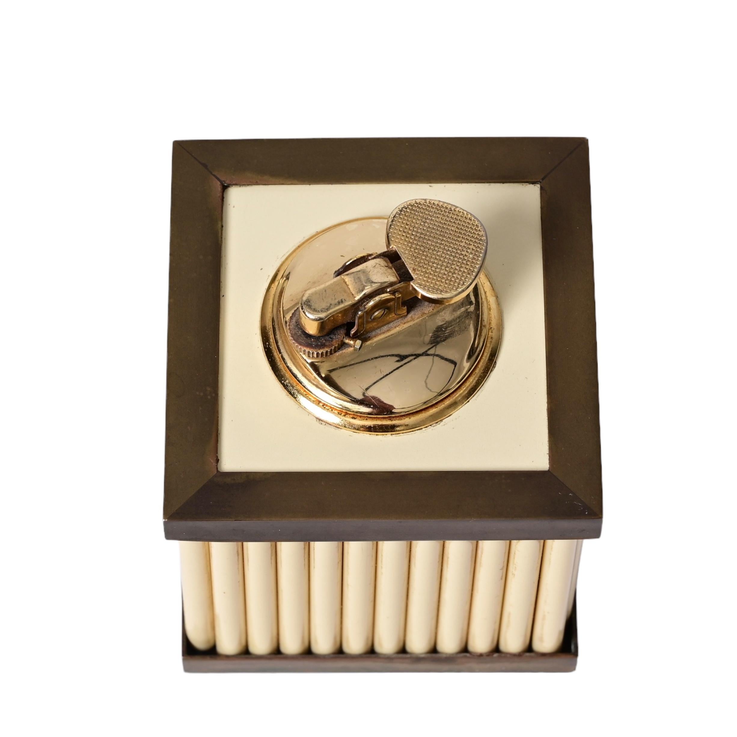 Tommaso Barbi Midcentury Lucite and Brass White Cream Italian Table Lighter 1970 In Good Condition In Roma, IT
