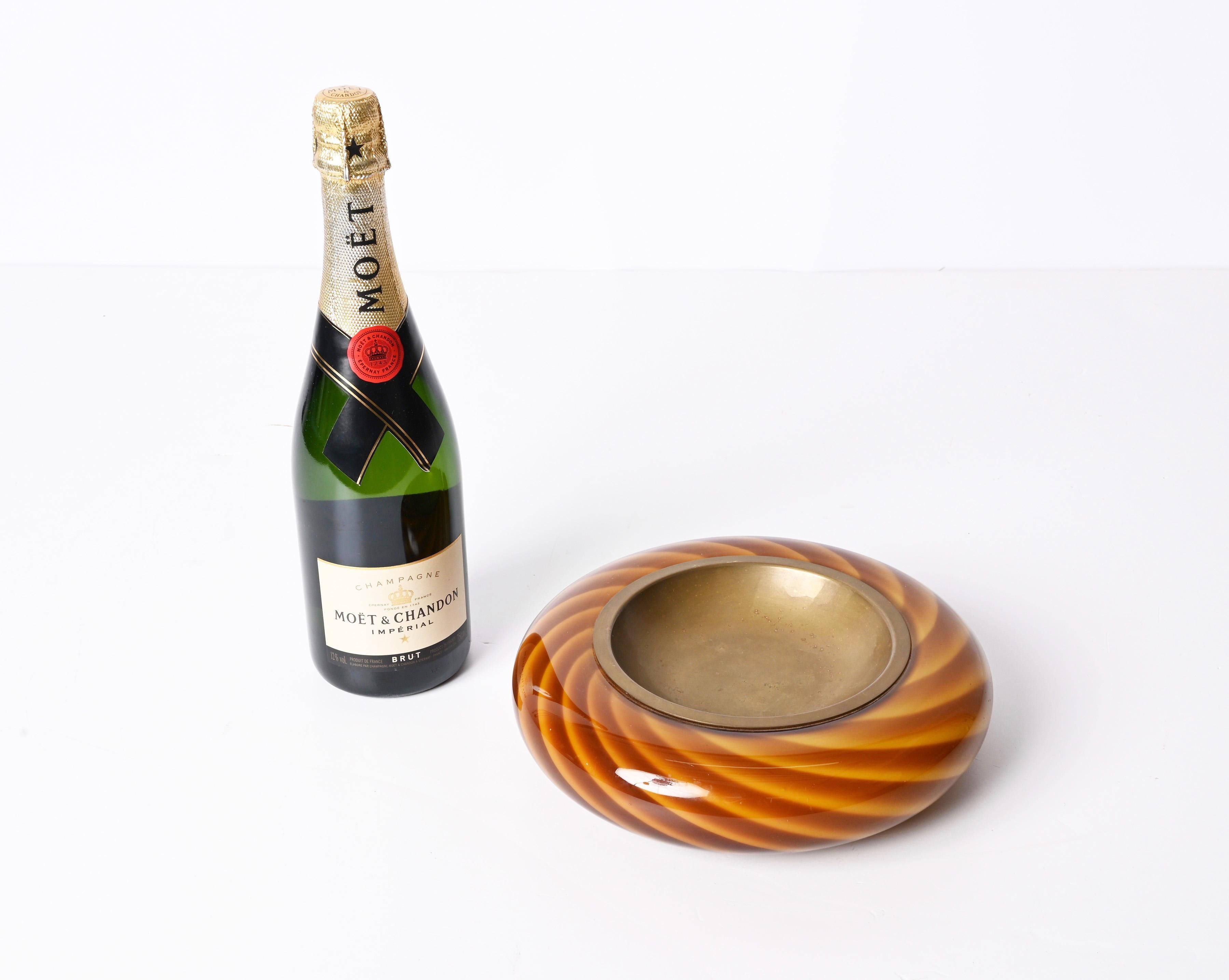 Tommaso Barbi Midcentury Murano Glass and Brass Round Italian Ashtray, 1970s 12